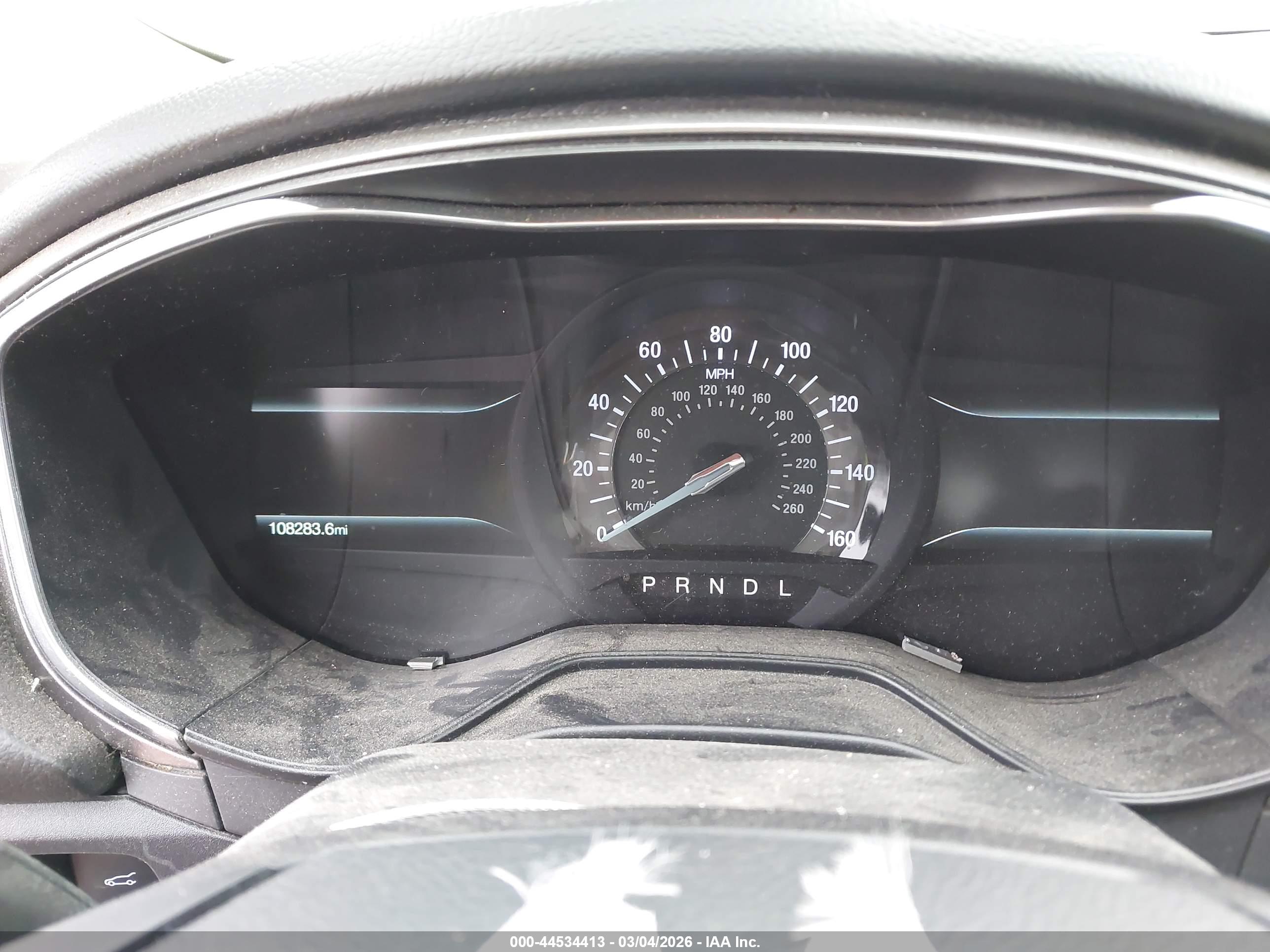 FORD FUSION image 7