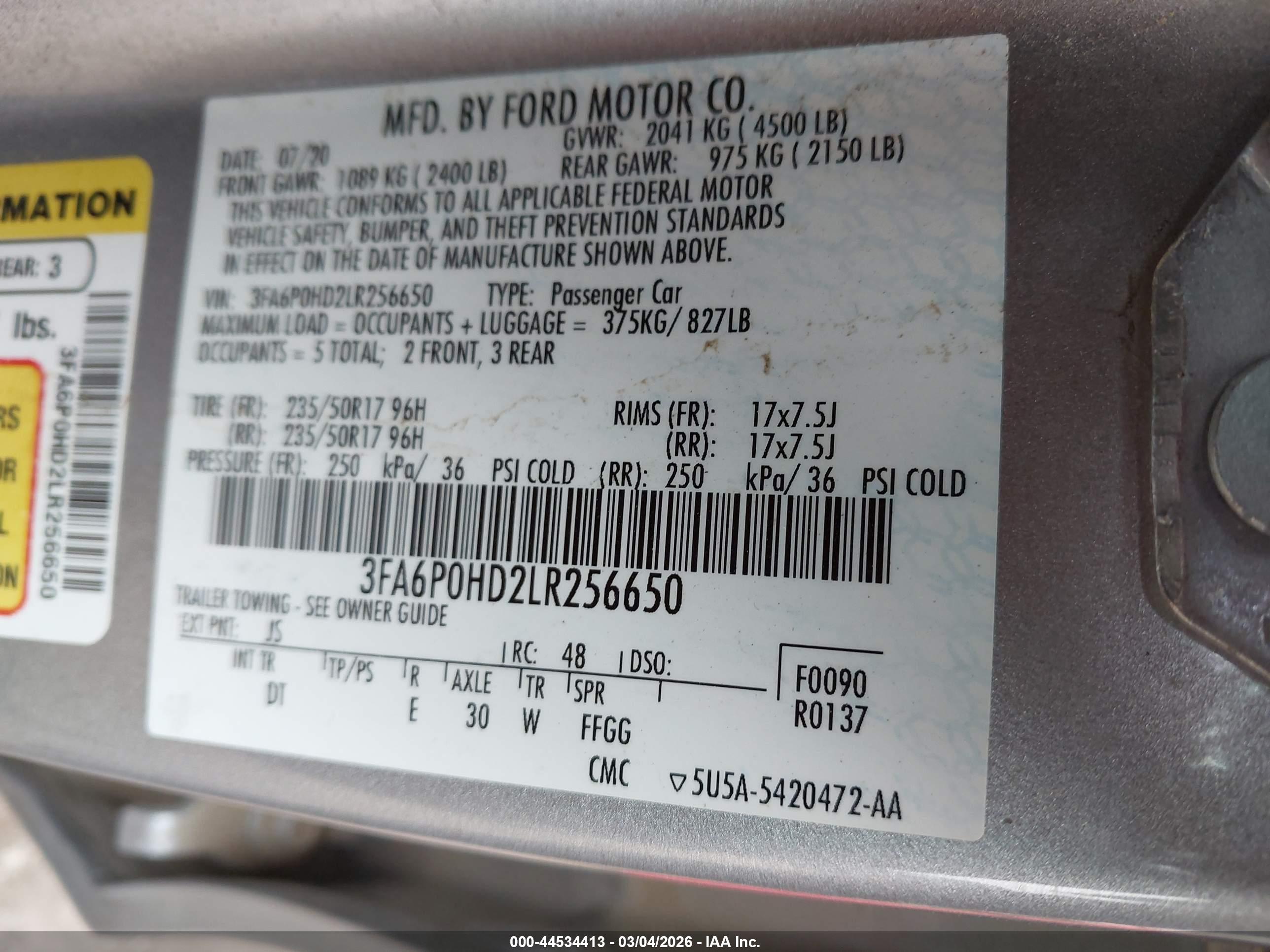 FORD FUSION image 9