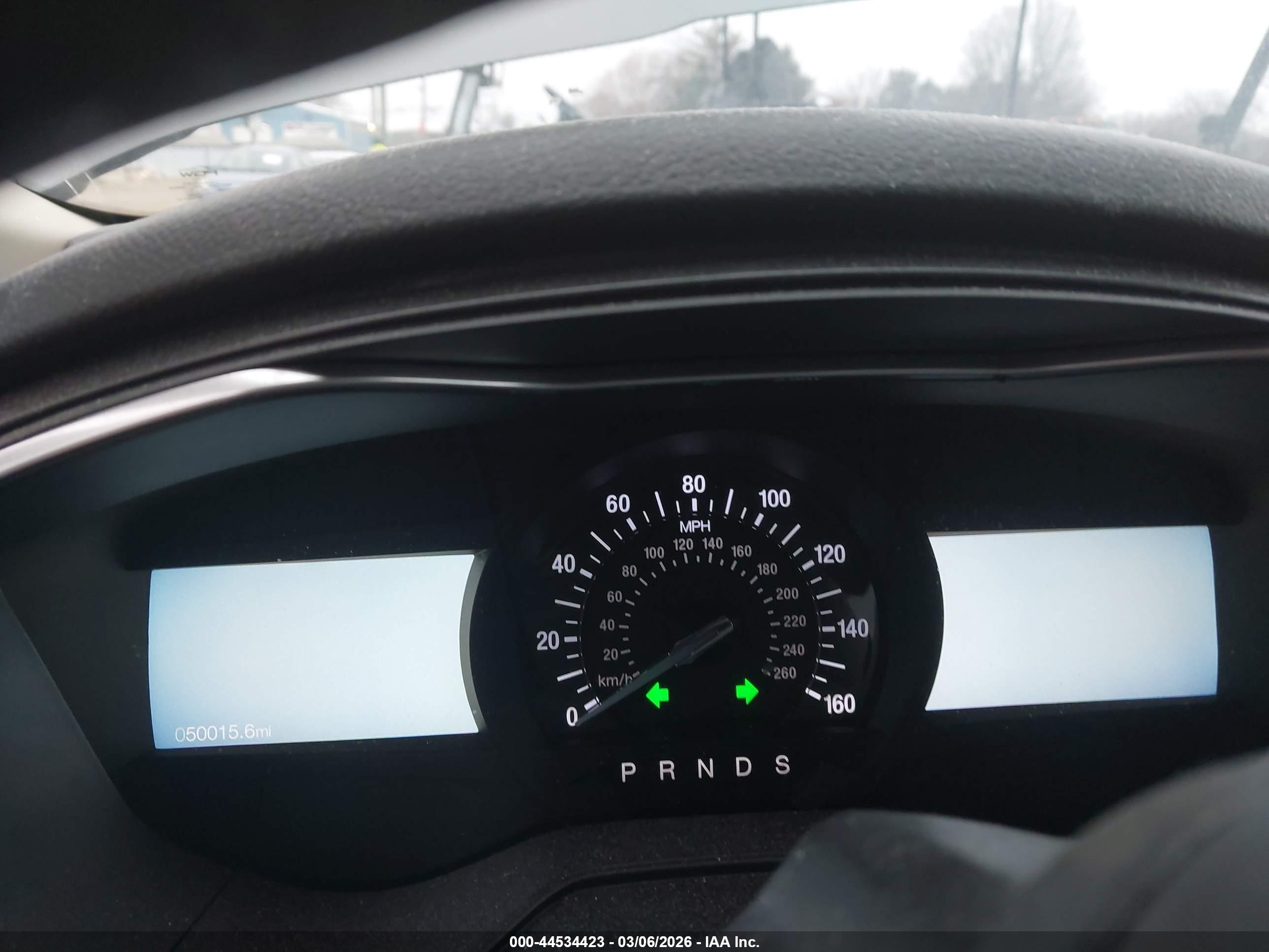 FORD FUSION image 7