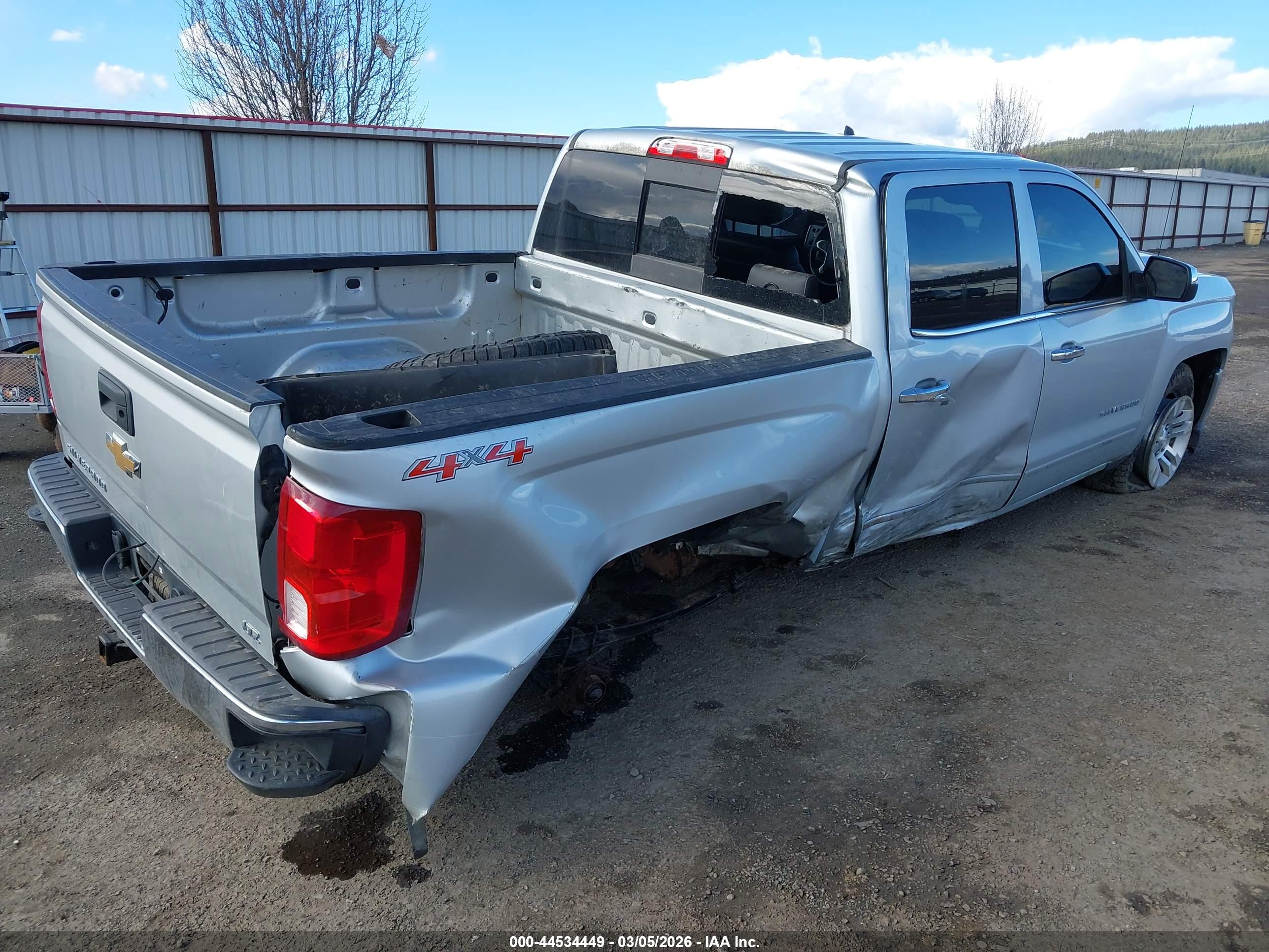 CHEVROLET SILVERADO image 4