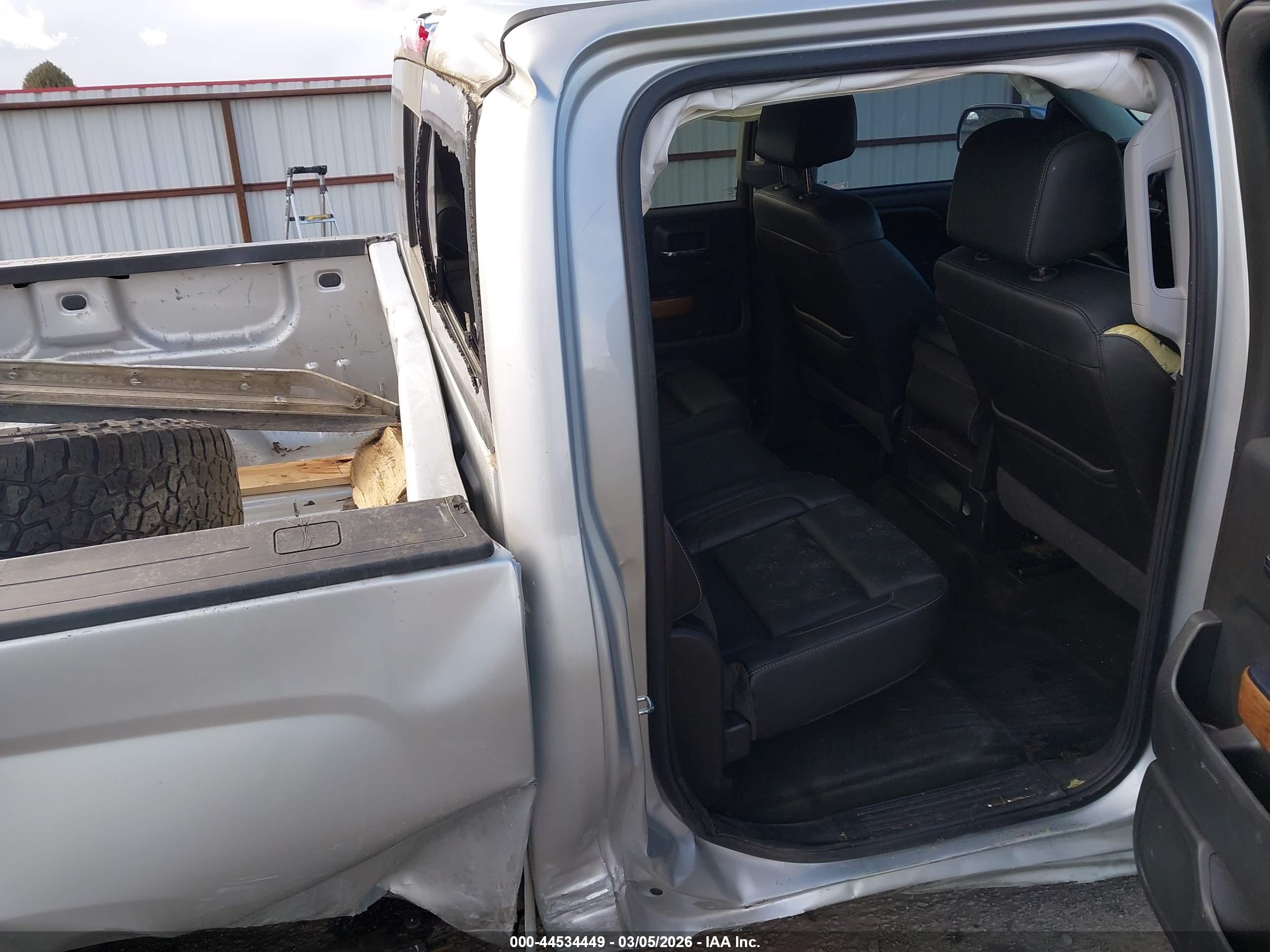 CHEVROLET SILVERADO image 8