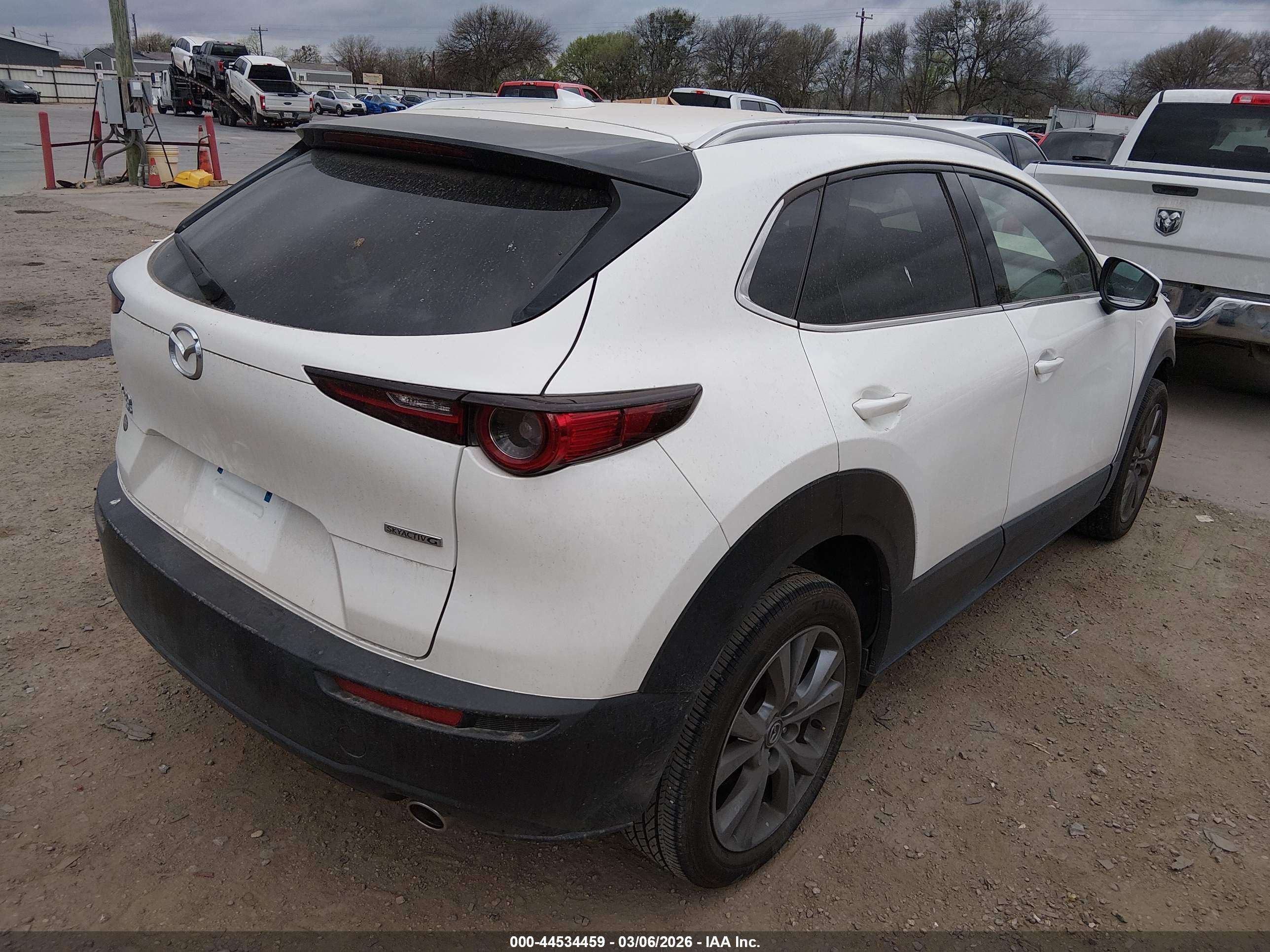 MAZDA CX-30 image 4