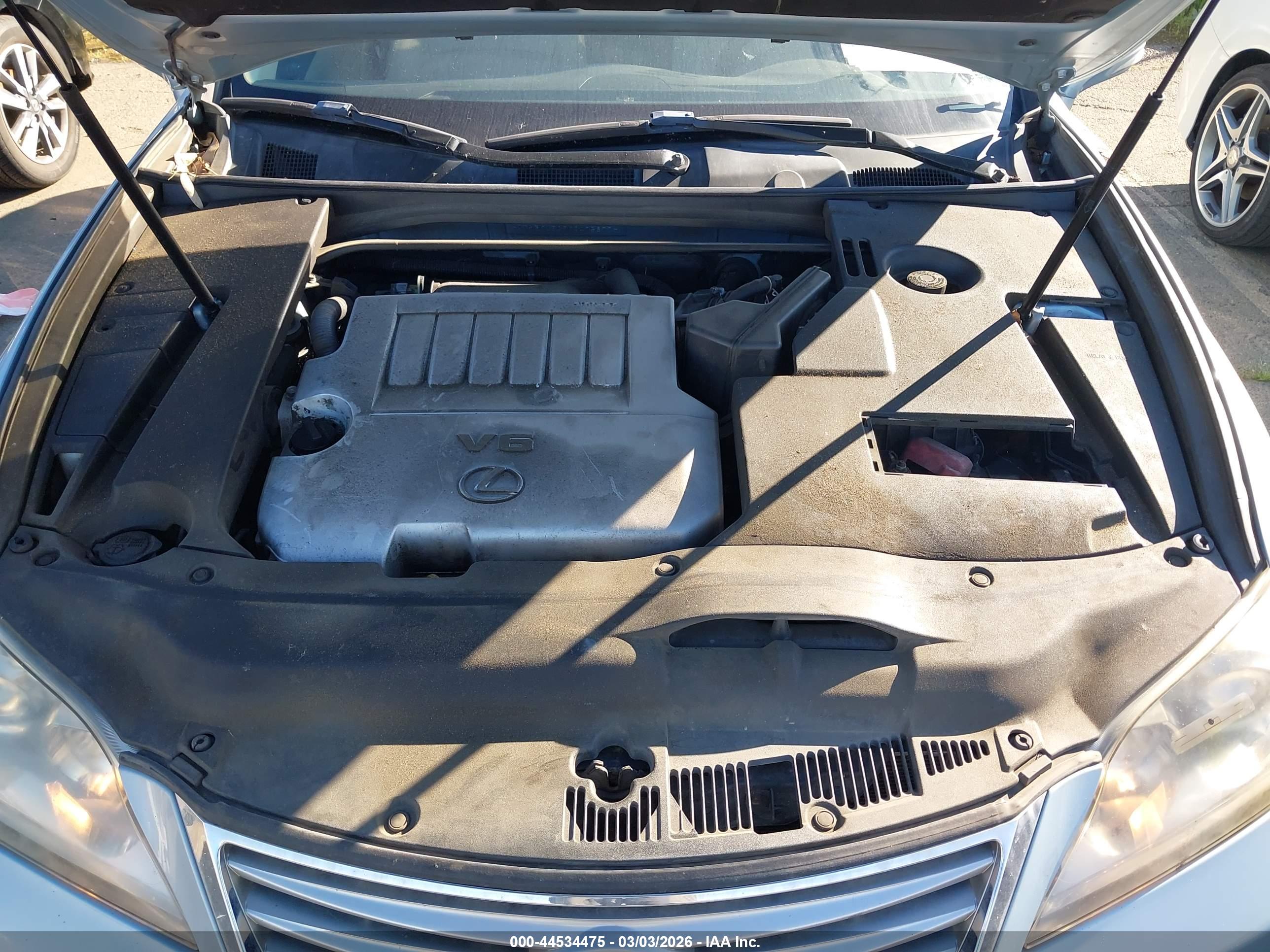 LEXUS ES image 10