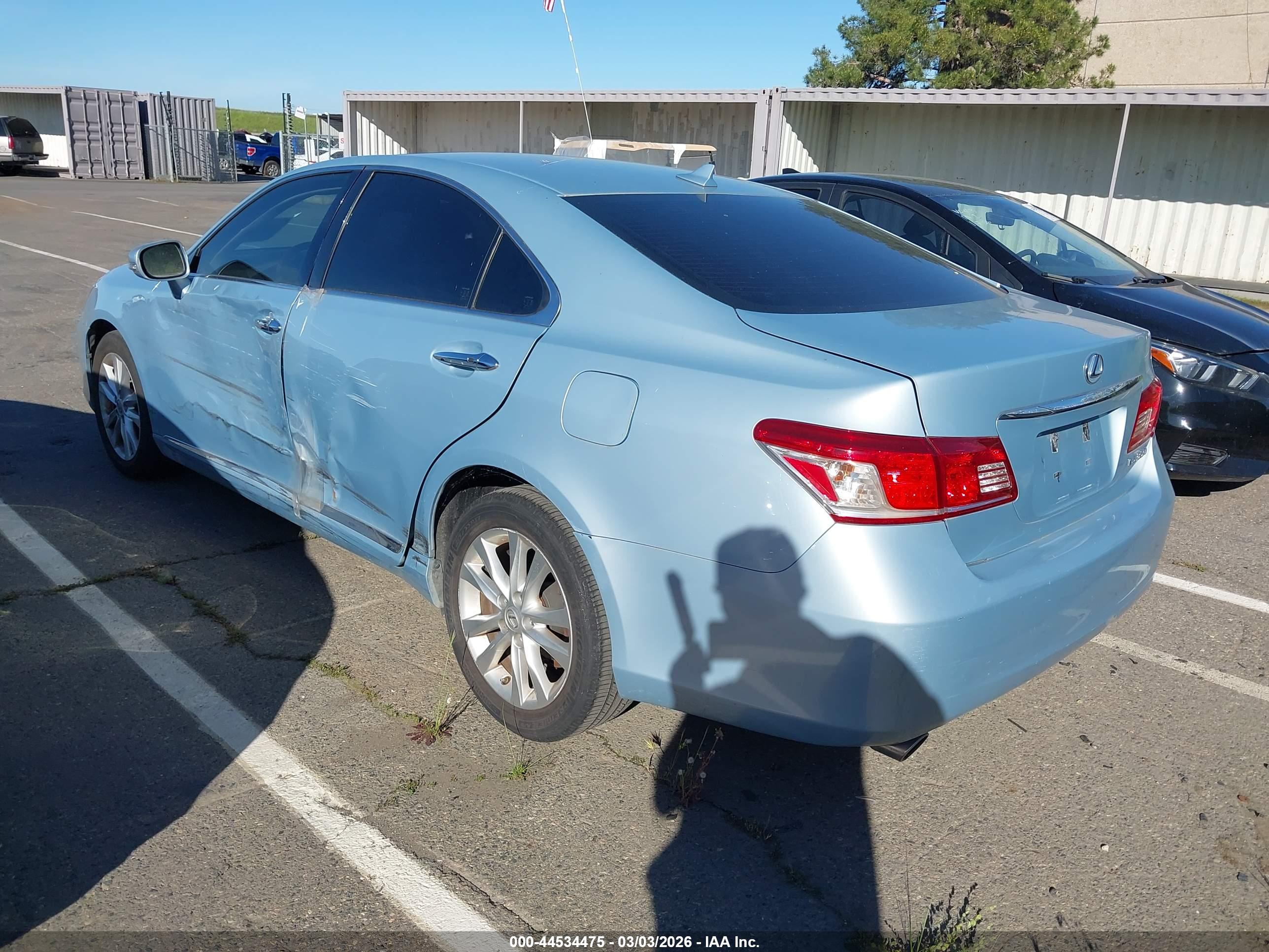 LEXUS ES image 3