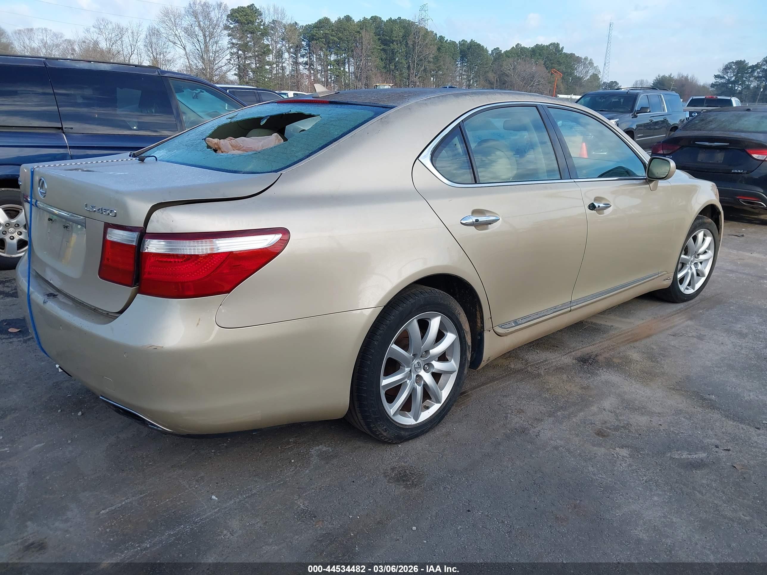 LEXUS LS image 4