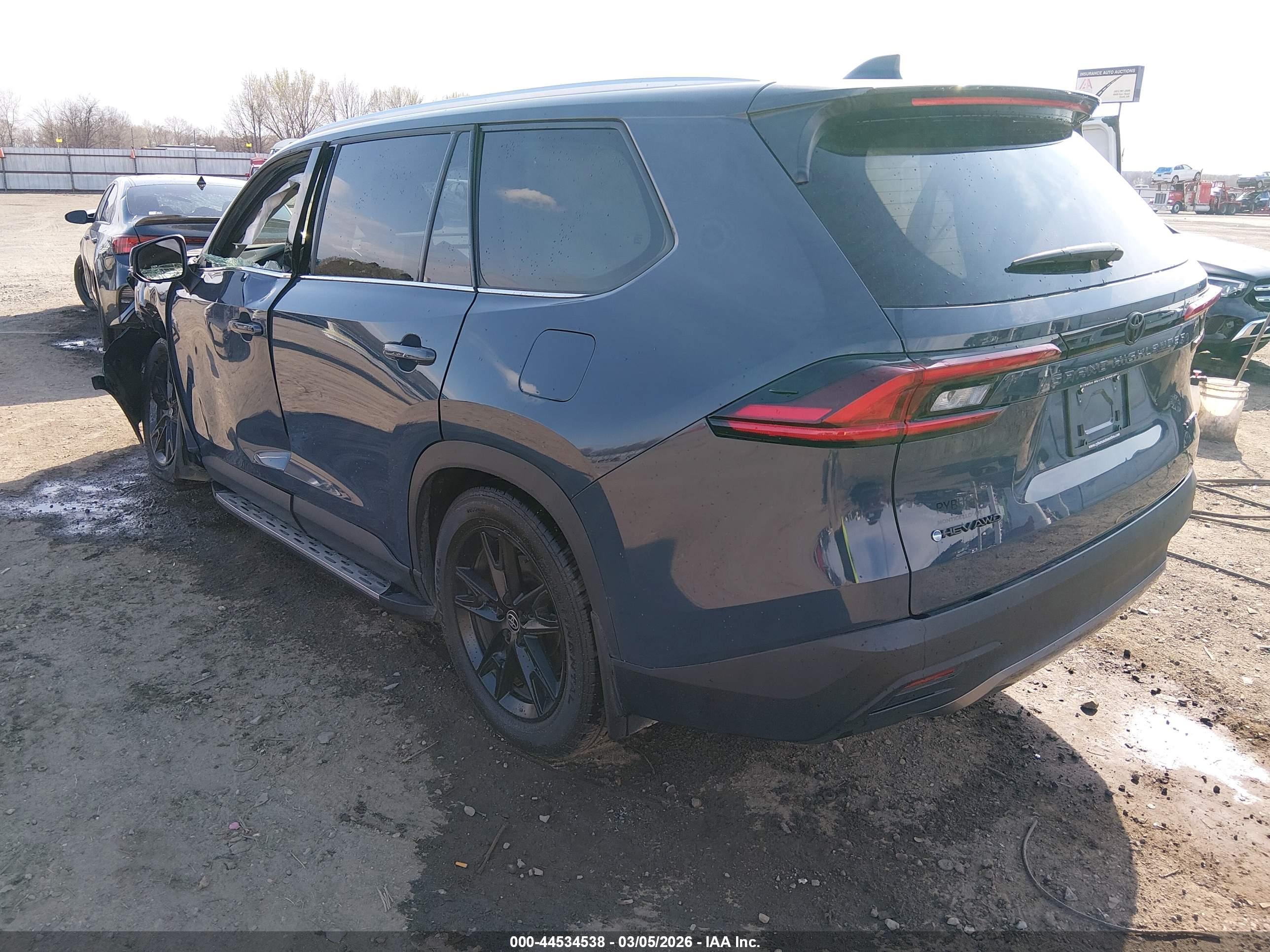 TOYOTA GRAND image 3