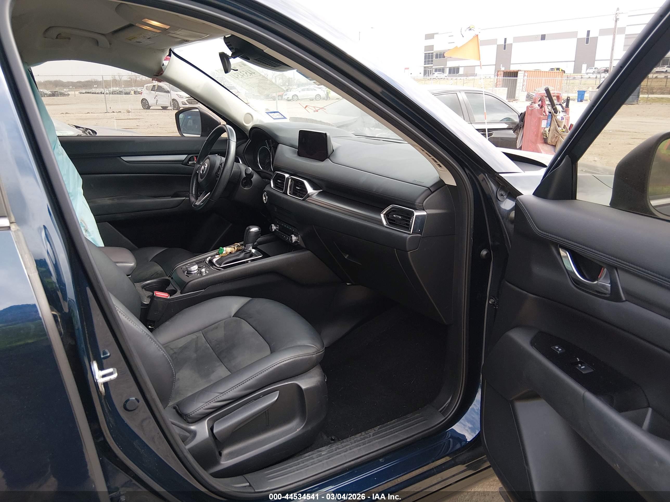 MAZDA CX-5 image 5