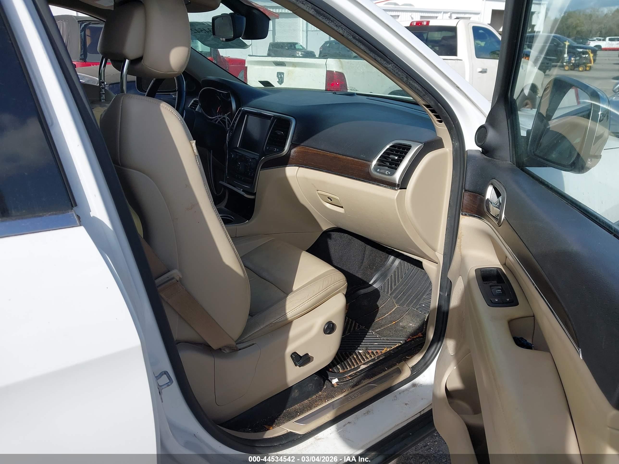 JEEP GRAND image 5