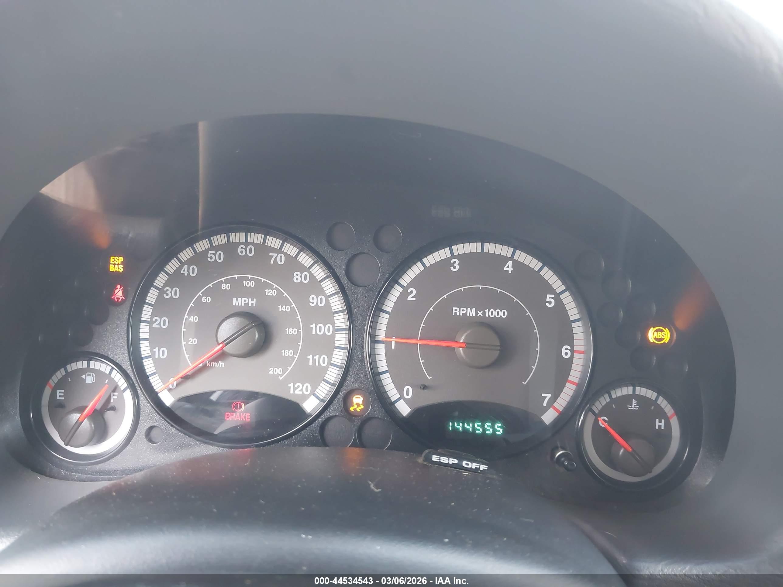 JEEP LIBERTY image 7