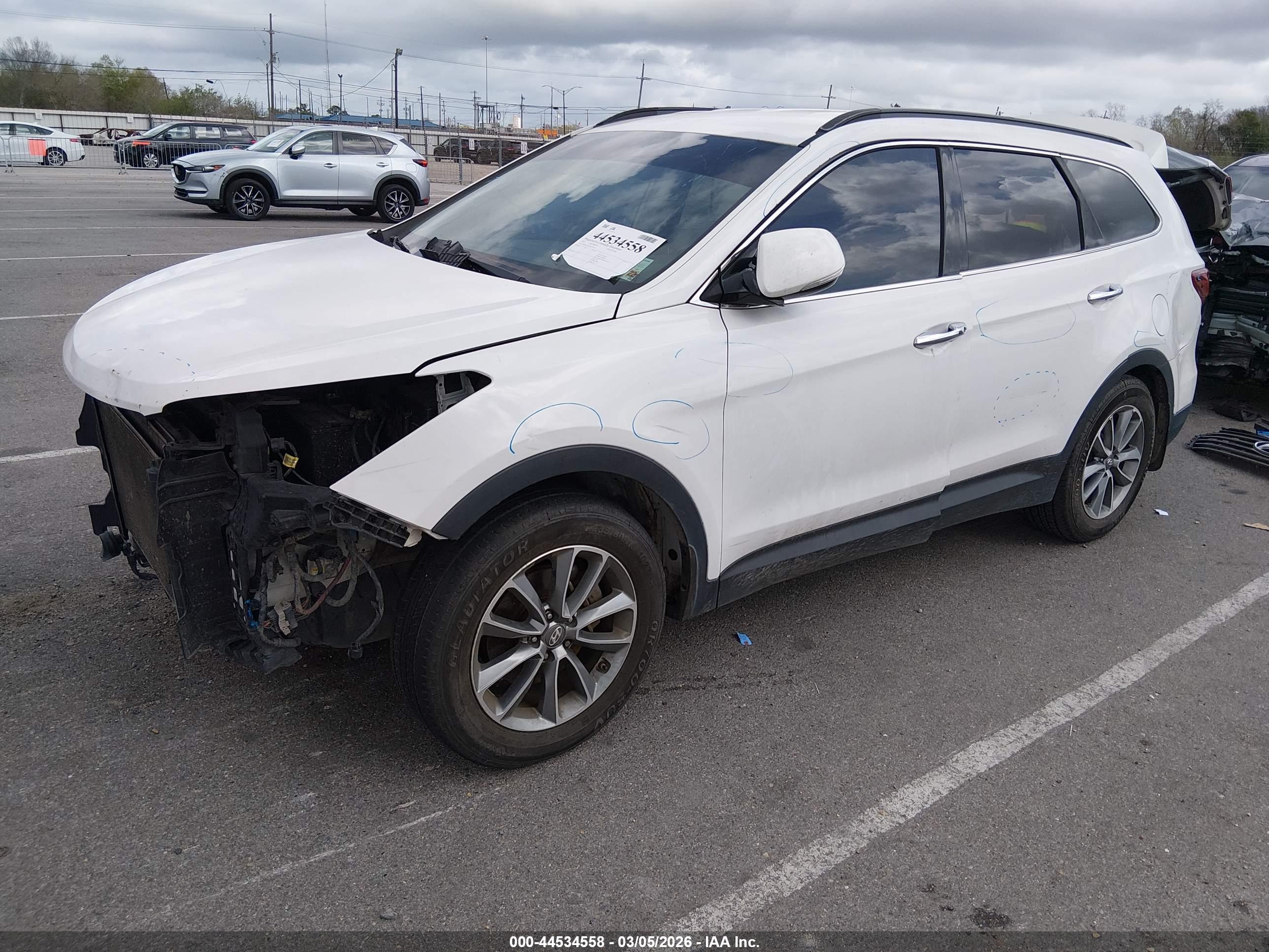 HYUNDAI SANTA image 2