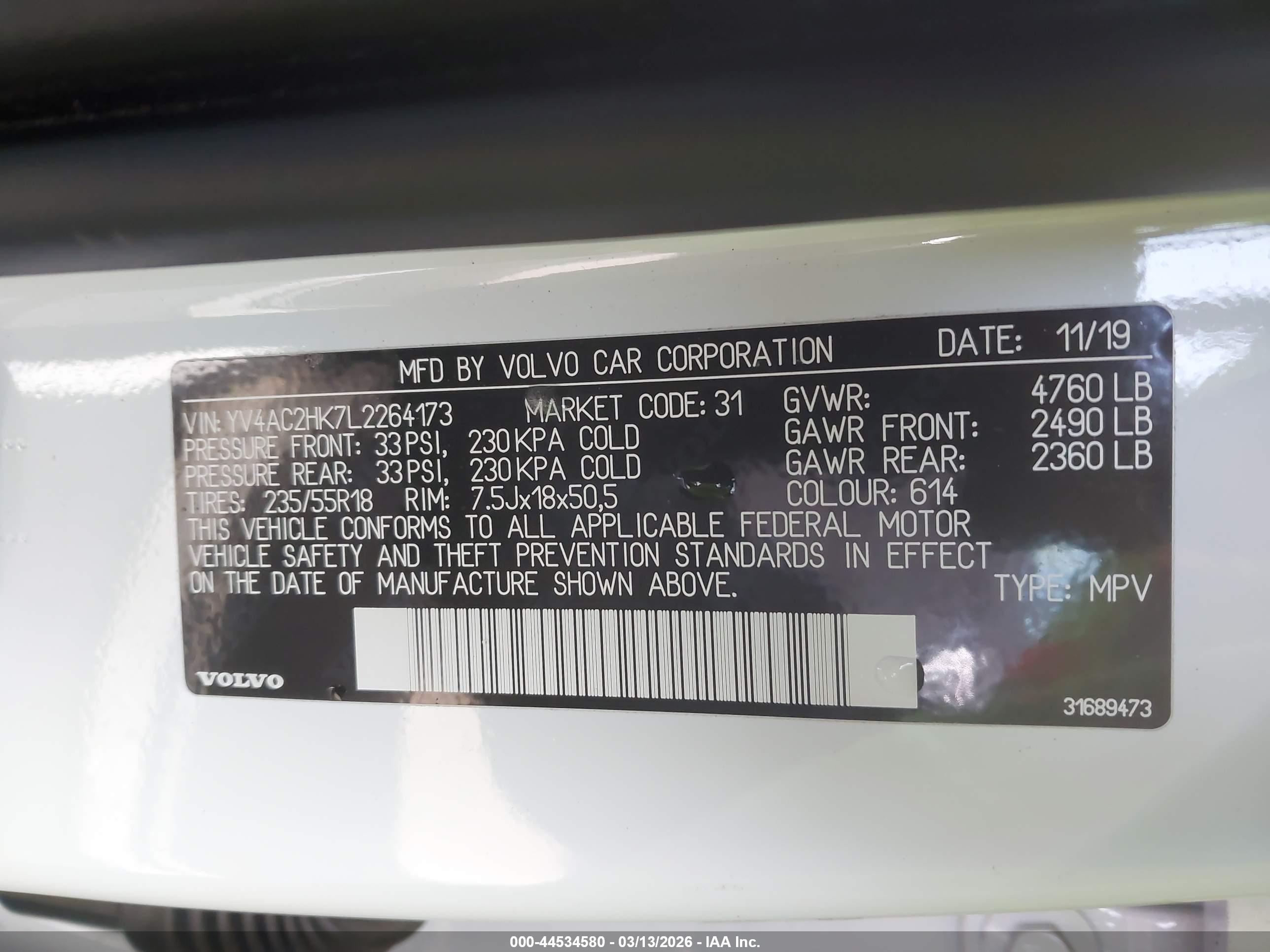VOLVO XC40 image 9