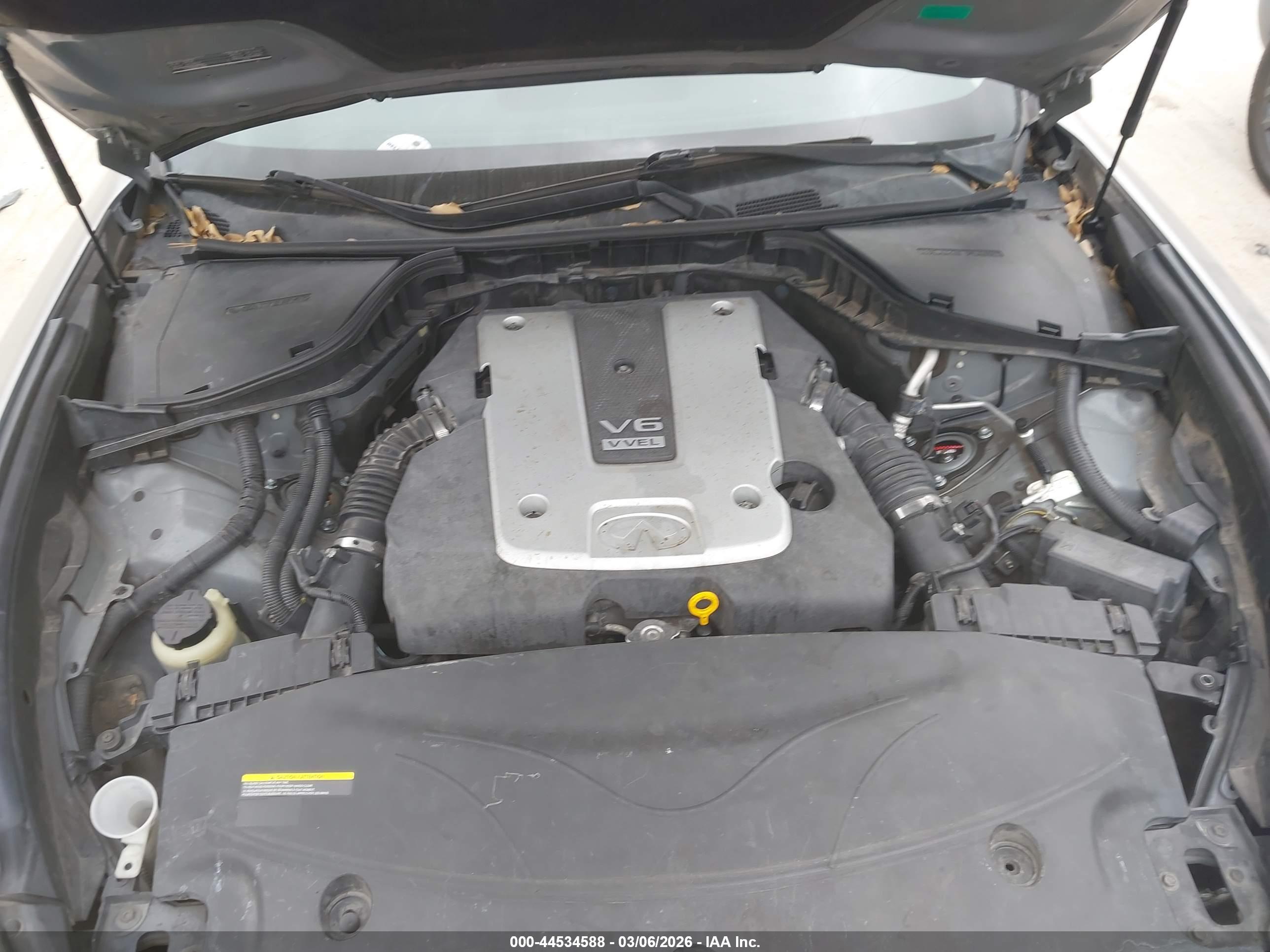 INFINITI M37 image 10