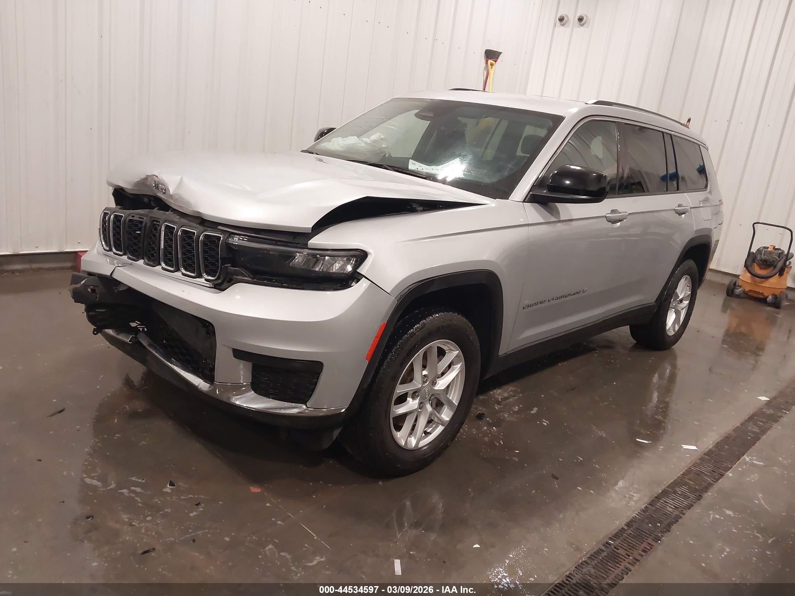 JEEP GRAND image 2