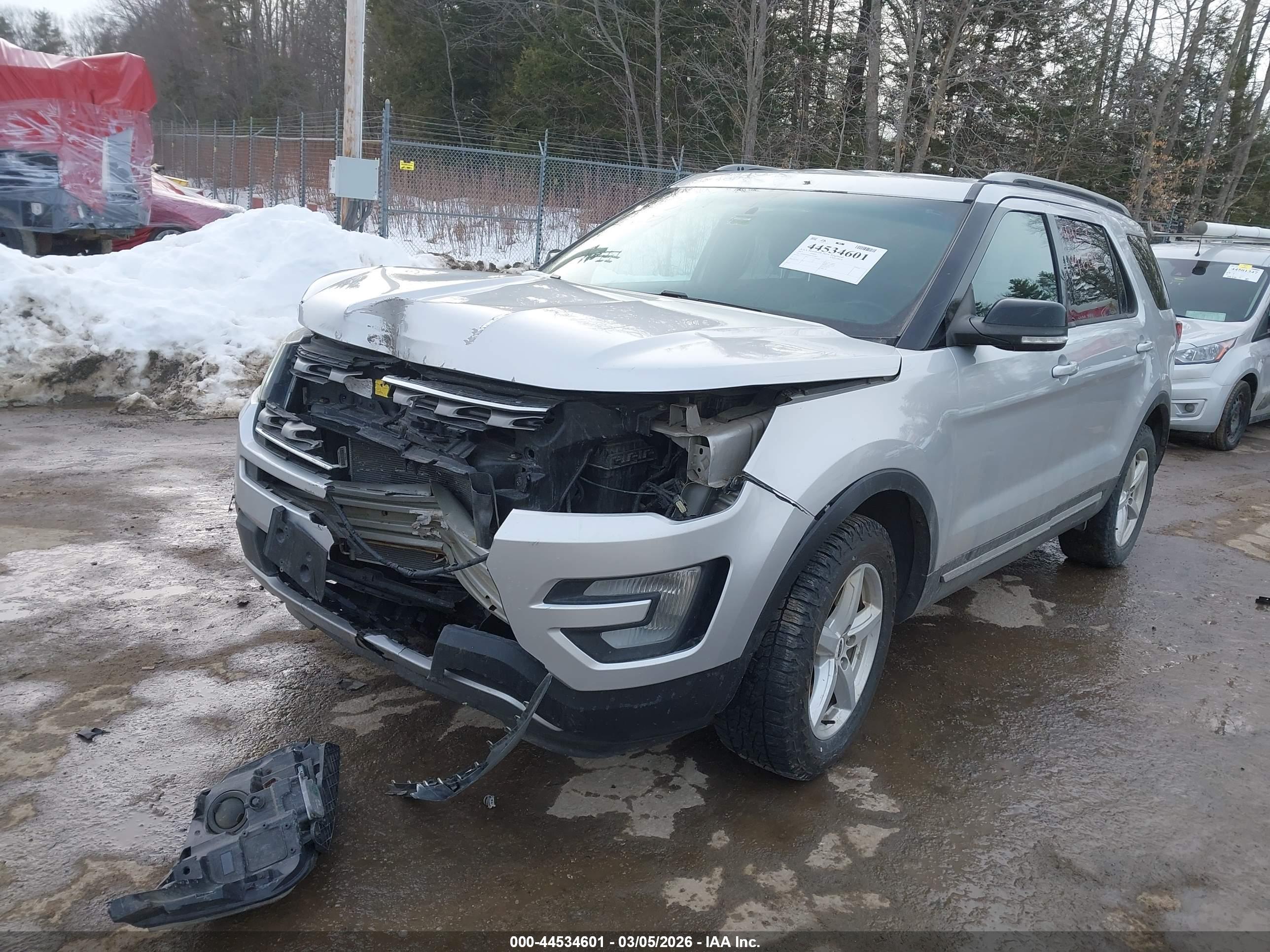 FORD EXPLORER image 2