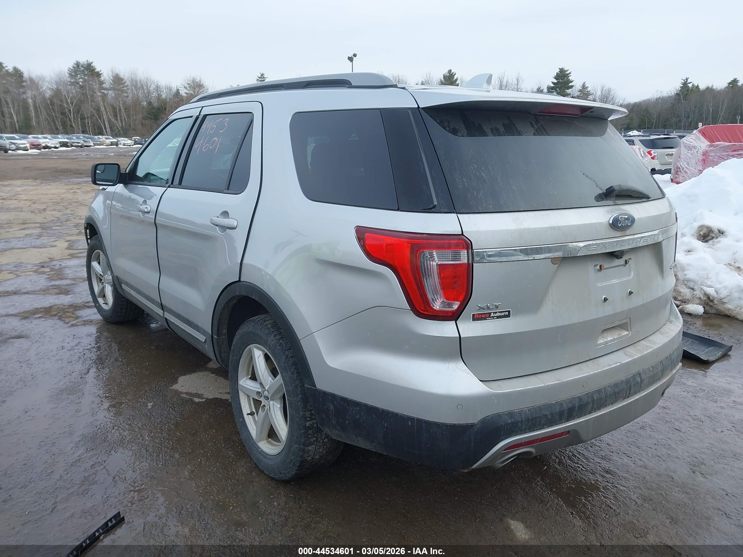 FORD EXPLORER image 3