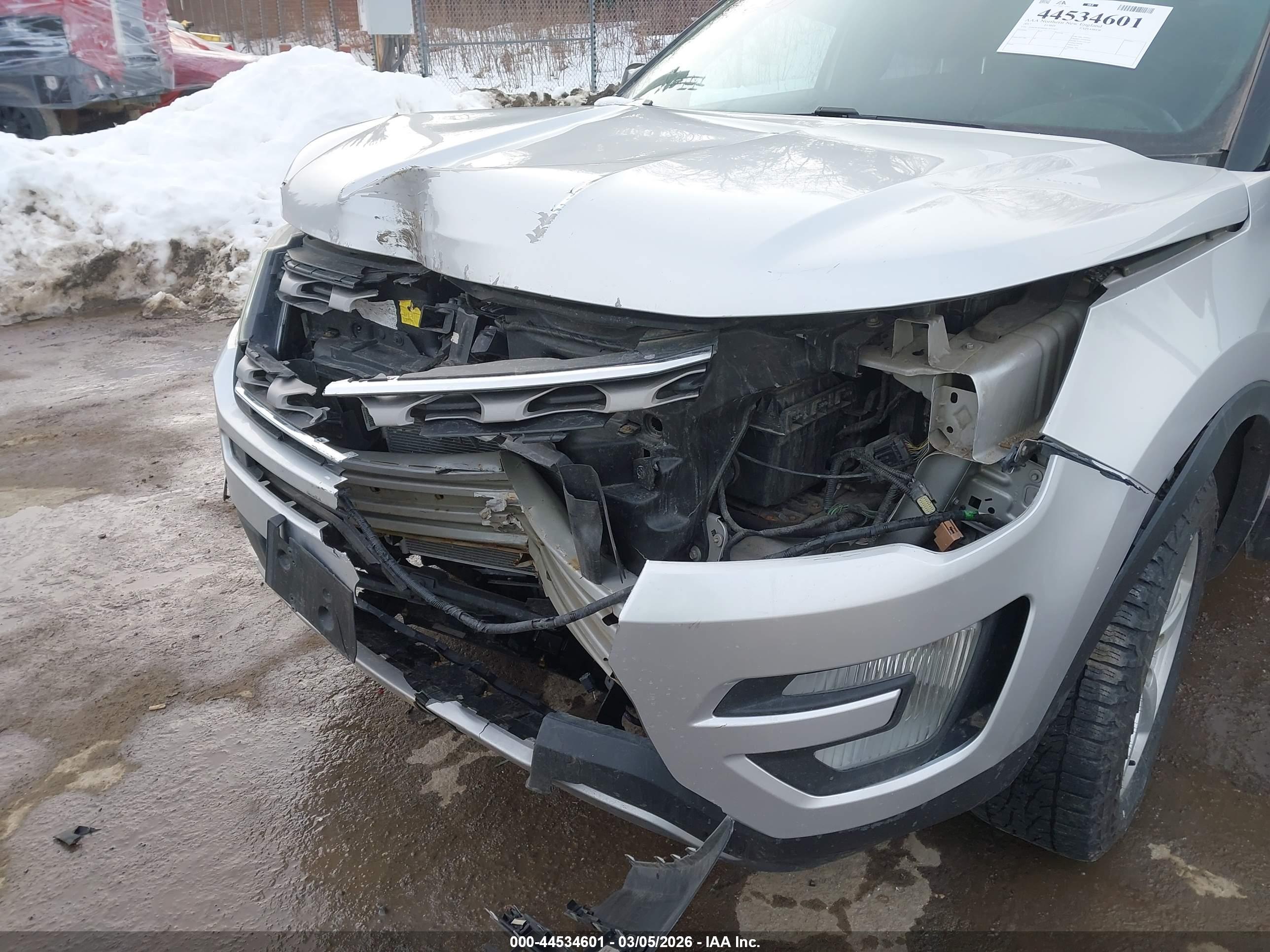 FORD EXPLORER image 6