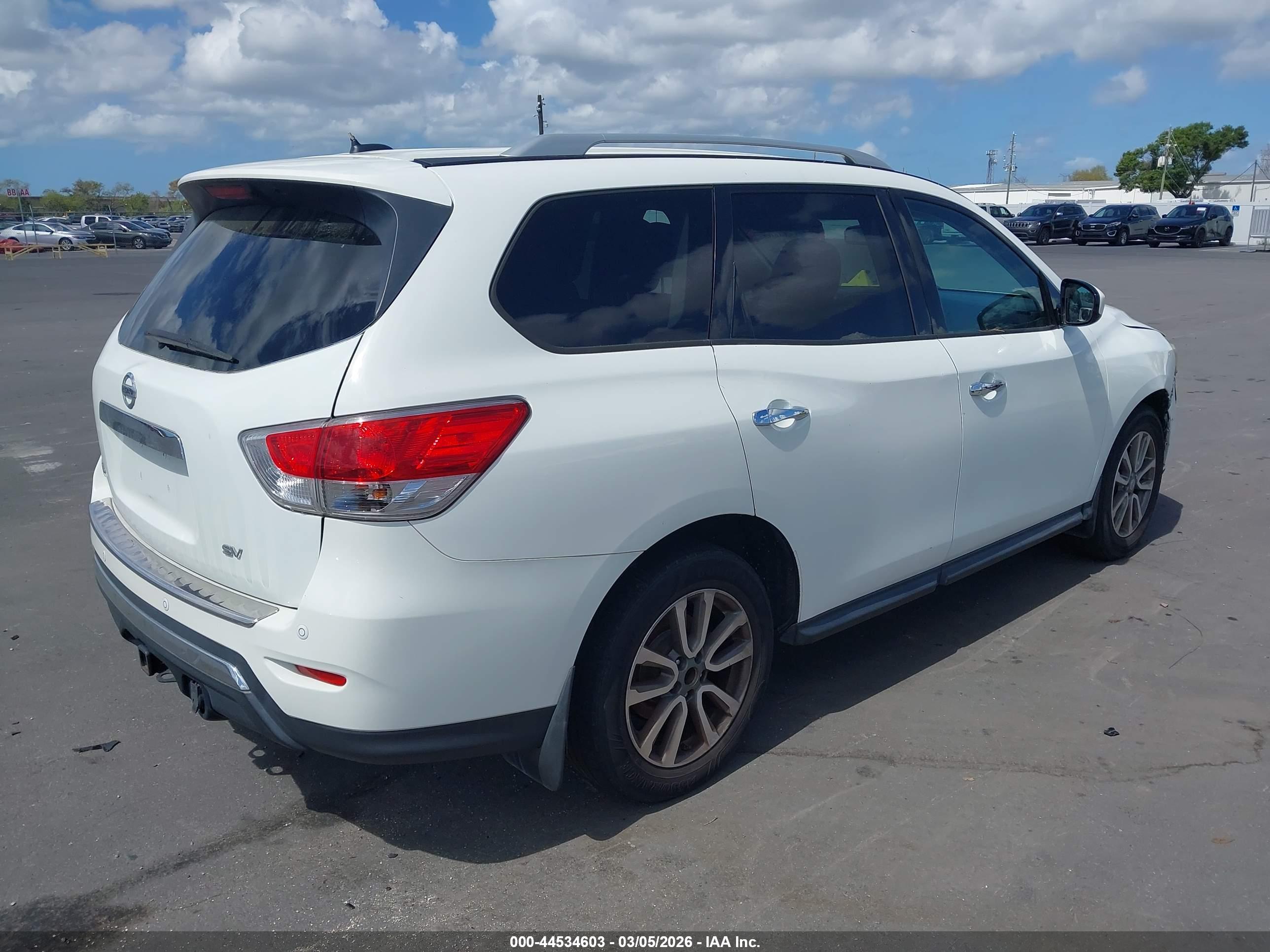 NISSAN PATHFINDER image 4