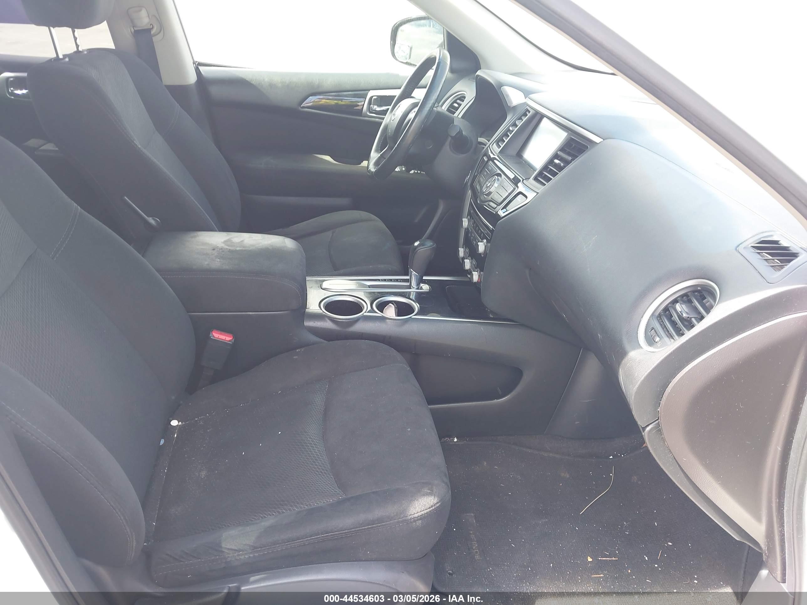 NISSAN PATHFINDER image 5