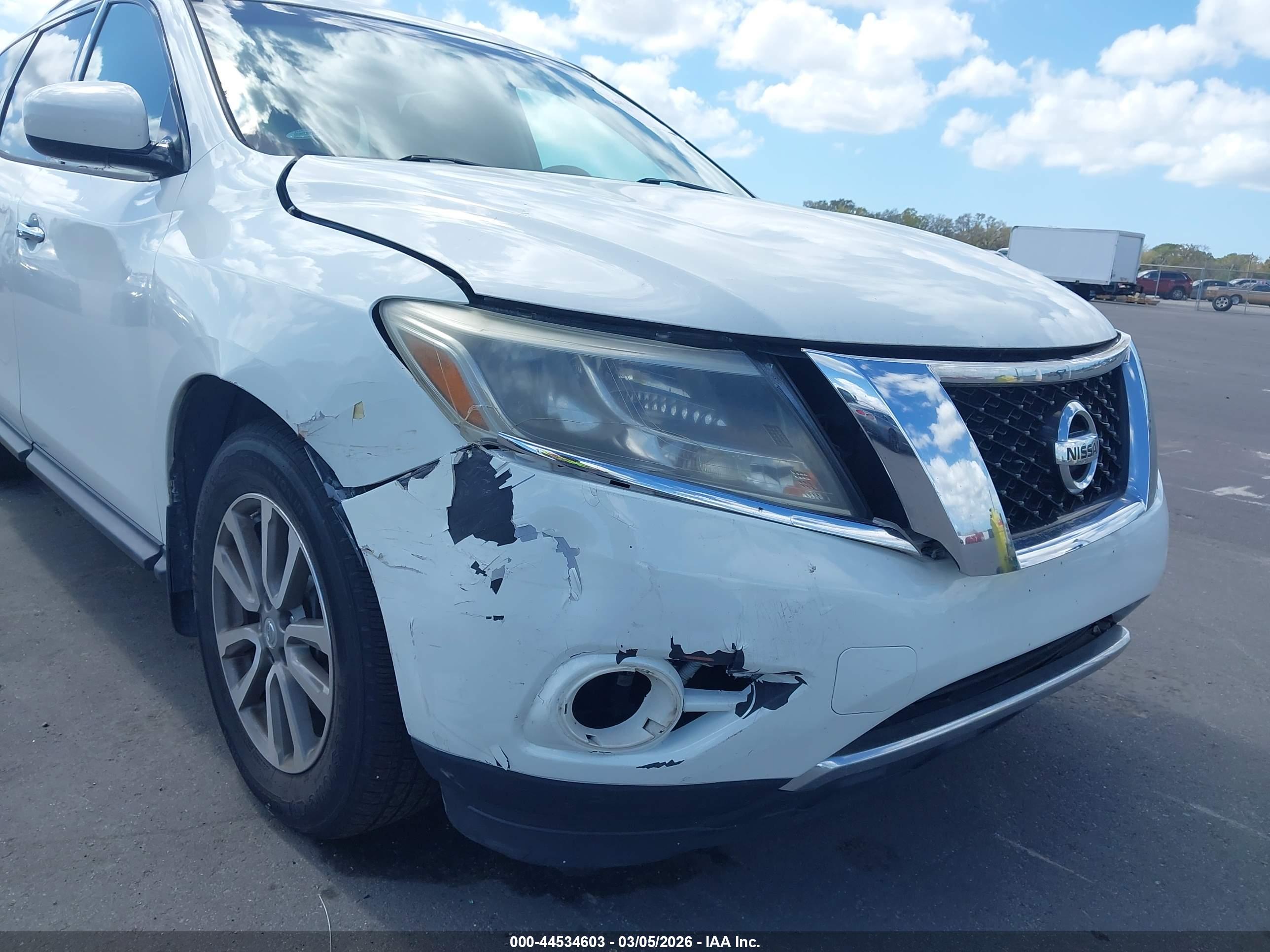 NISSAN PATHFINDER image 6