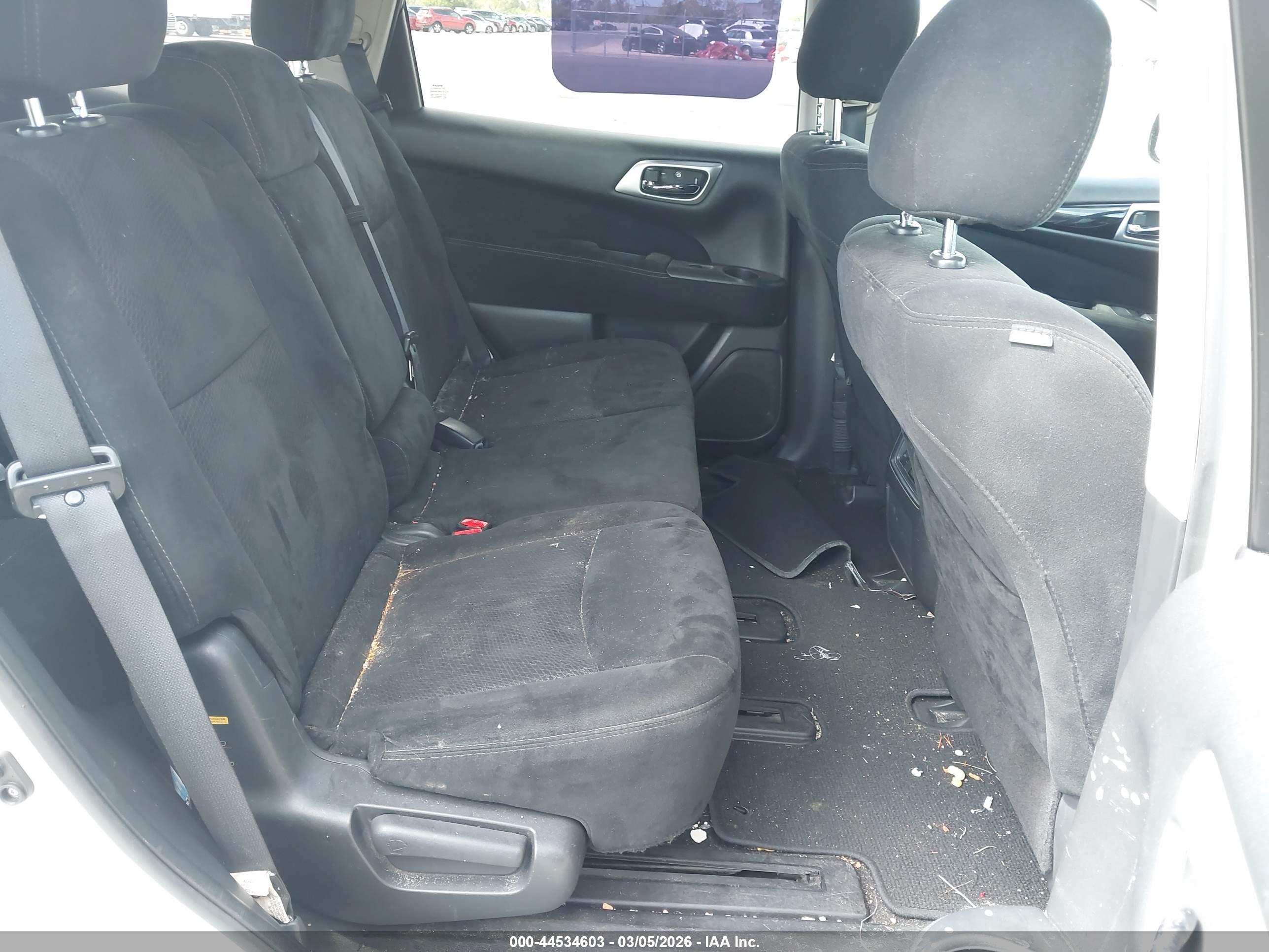 NISSAN PATHFINDER image 8