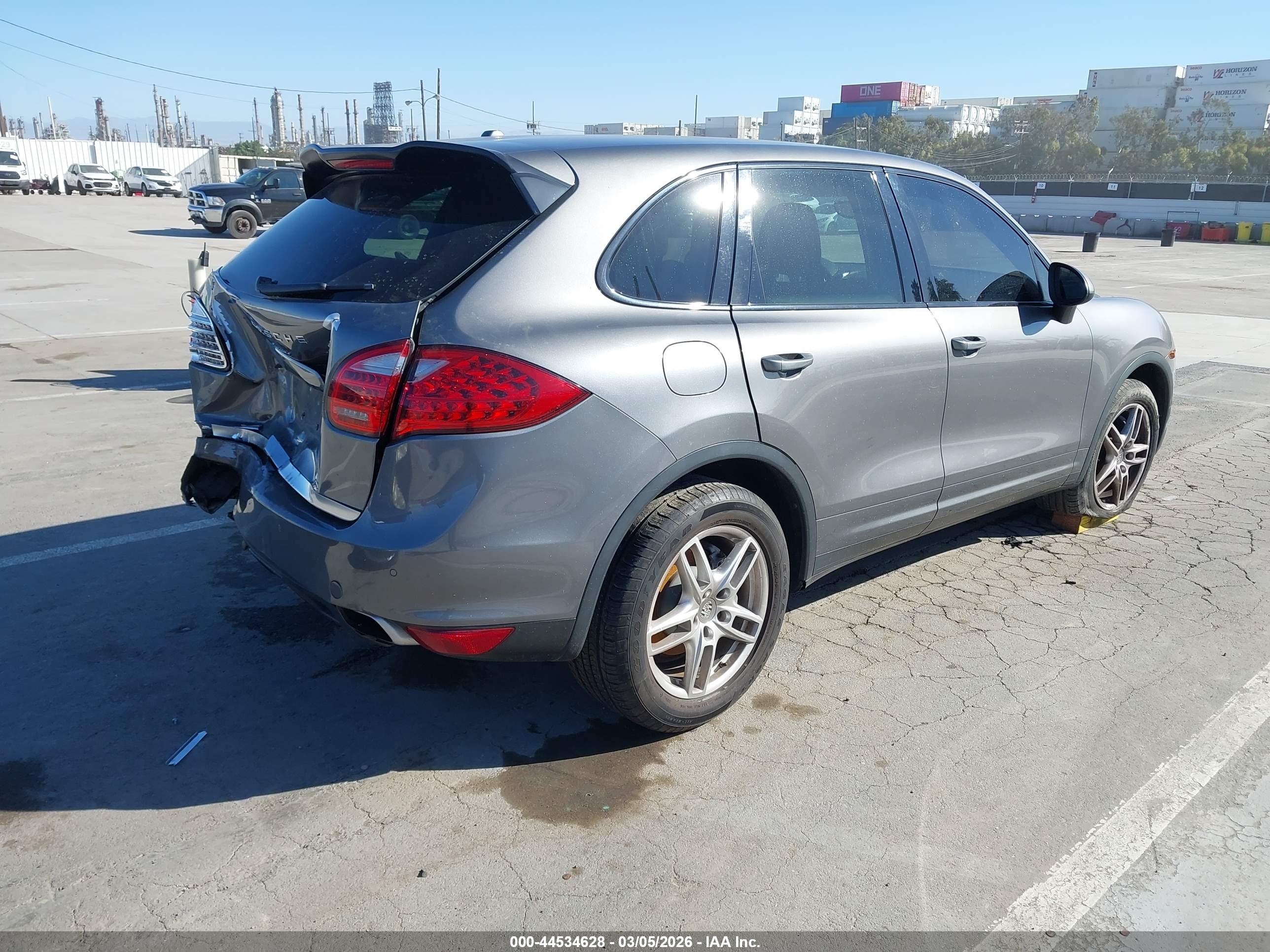 PORSCHE CAYENNE image 4