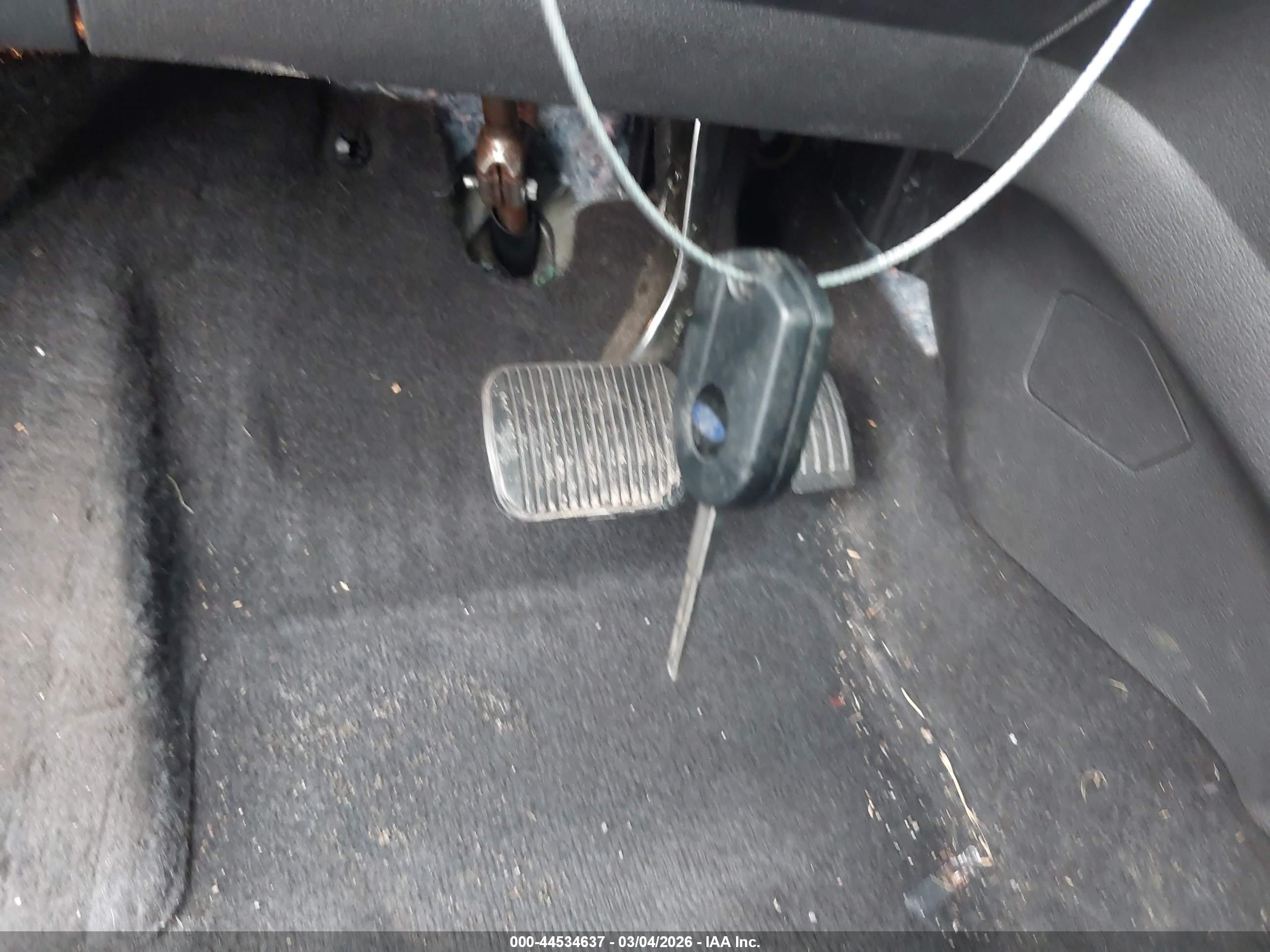 FORD C-MAX image 11
