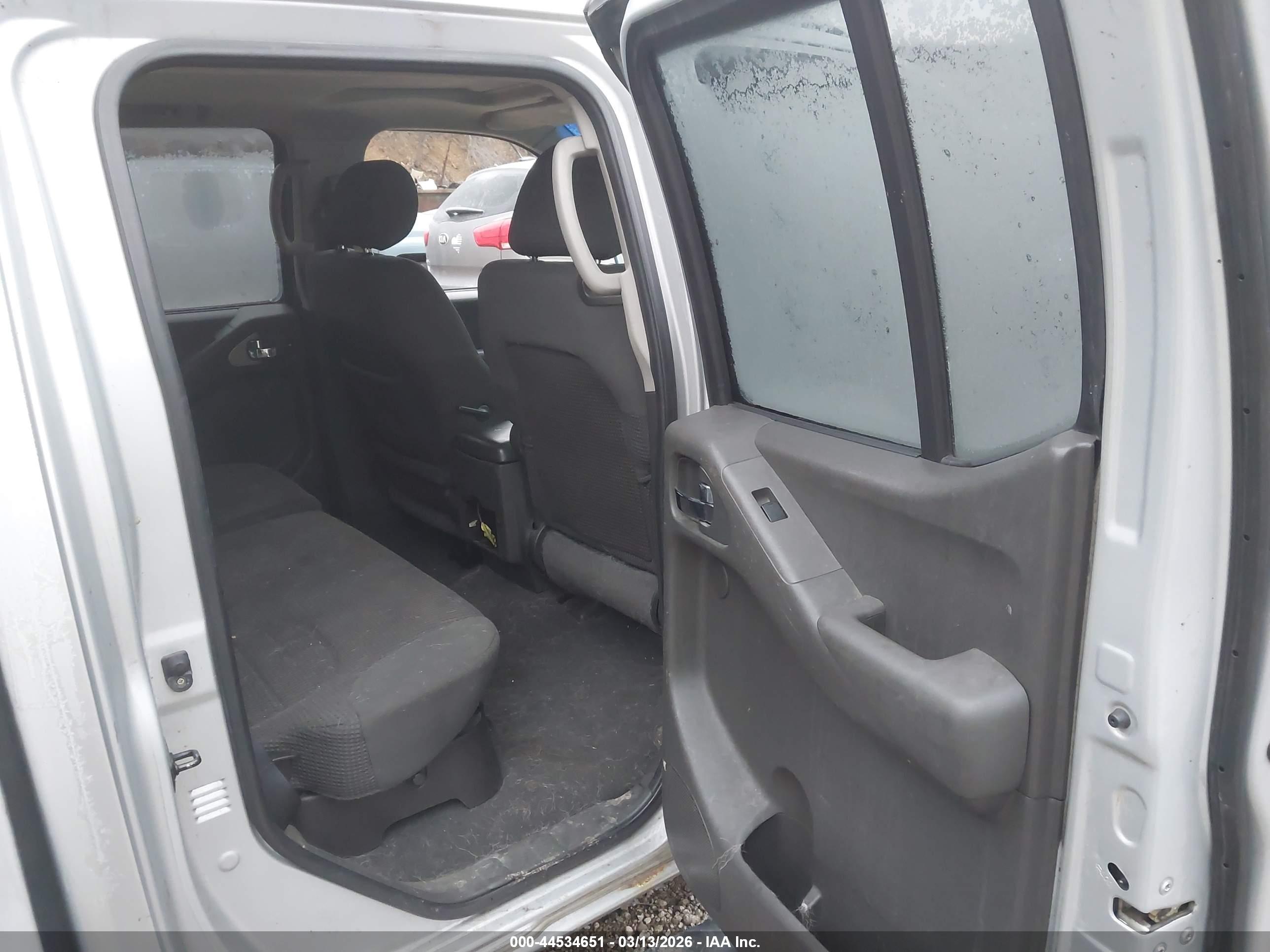 NISSAN FRONTIER image 8