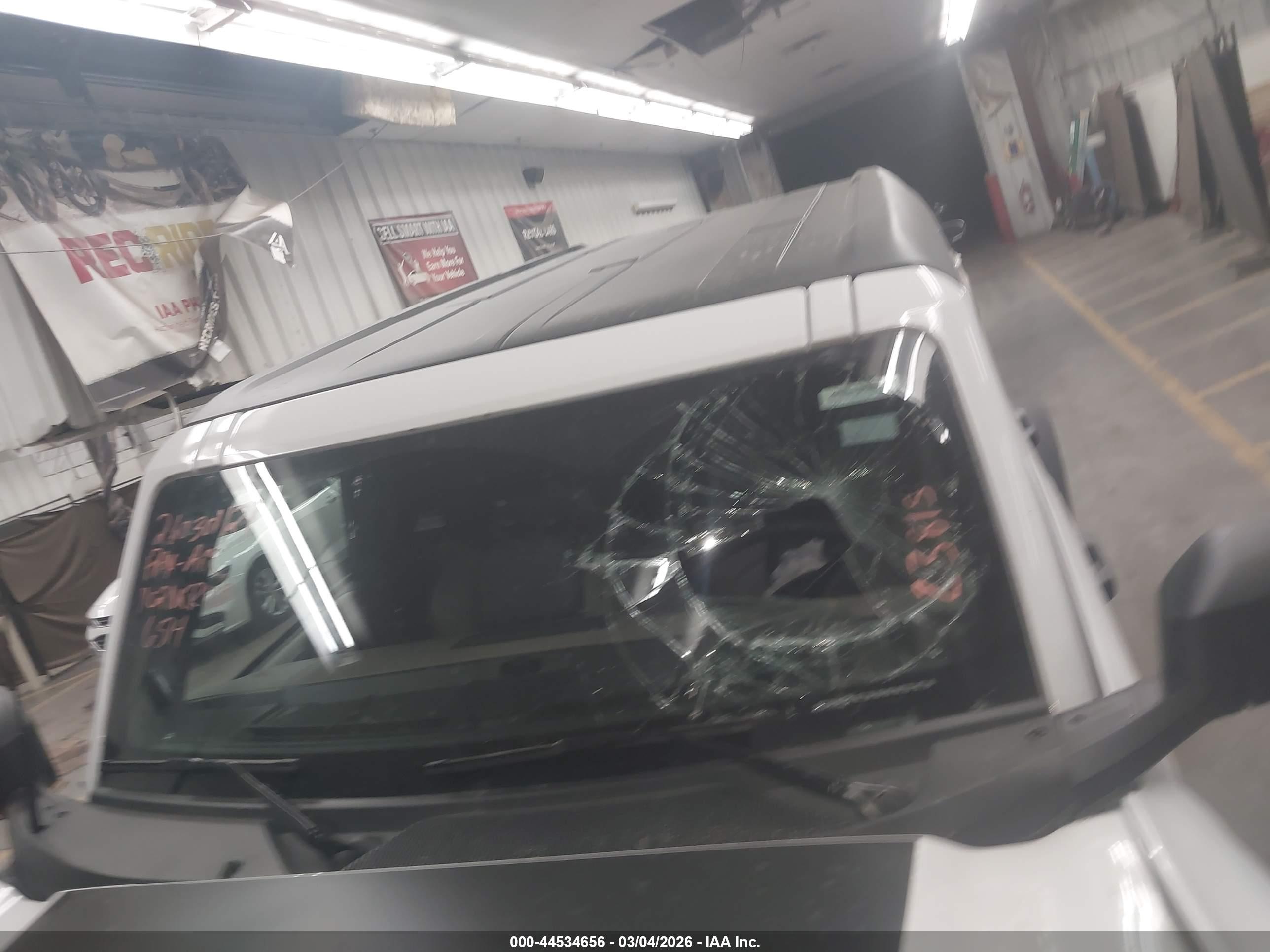 FORD BRONCO image 6
