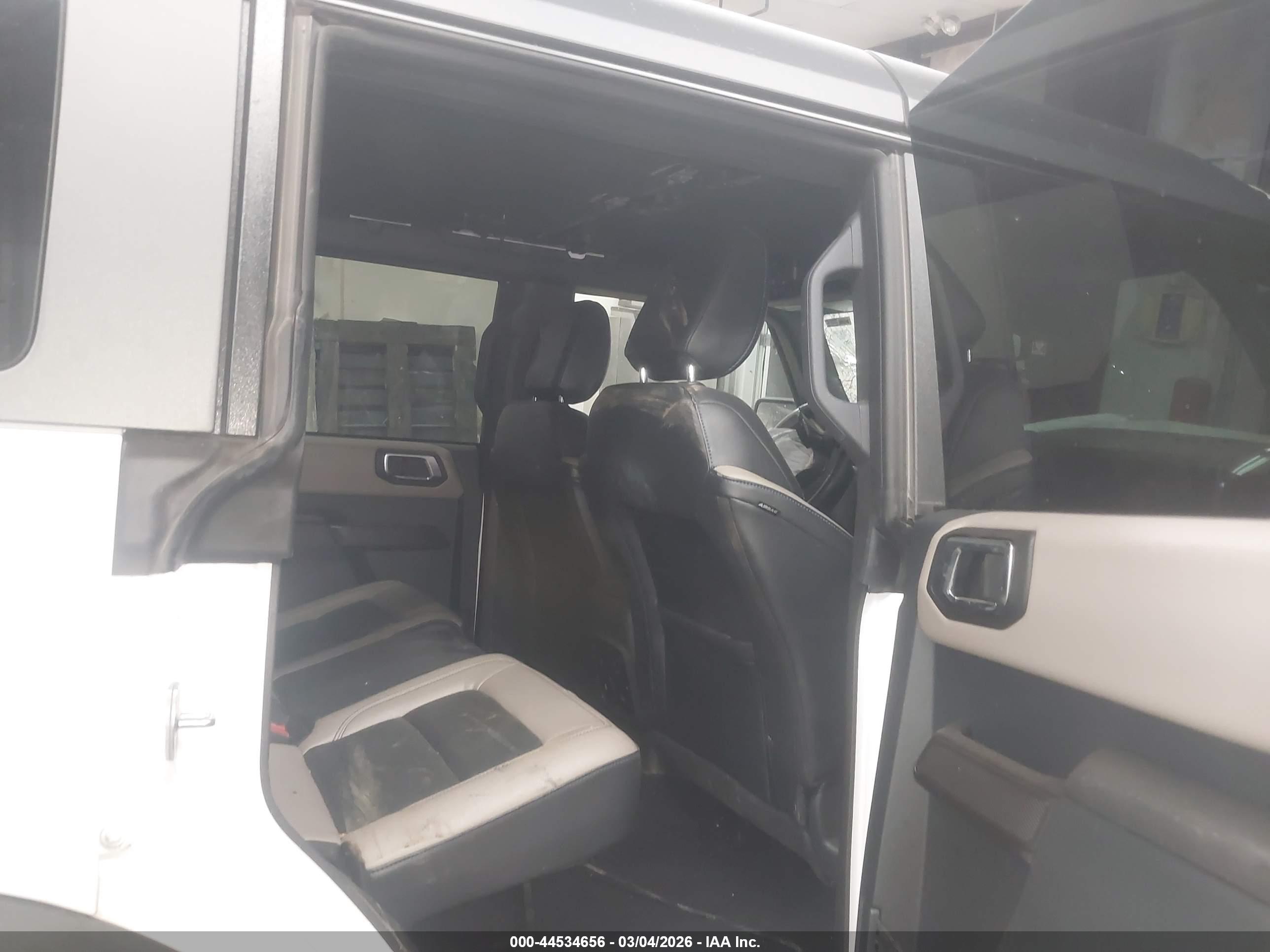 FORD BRONCO image 8
