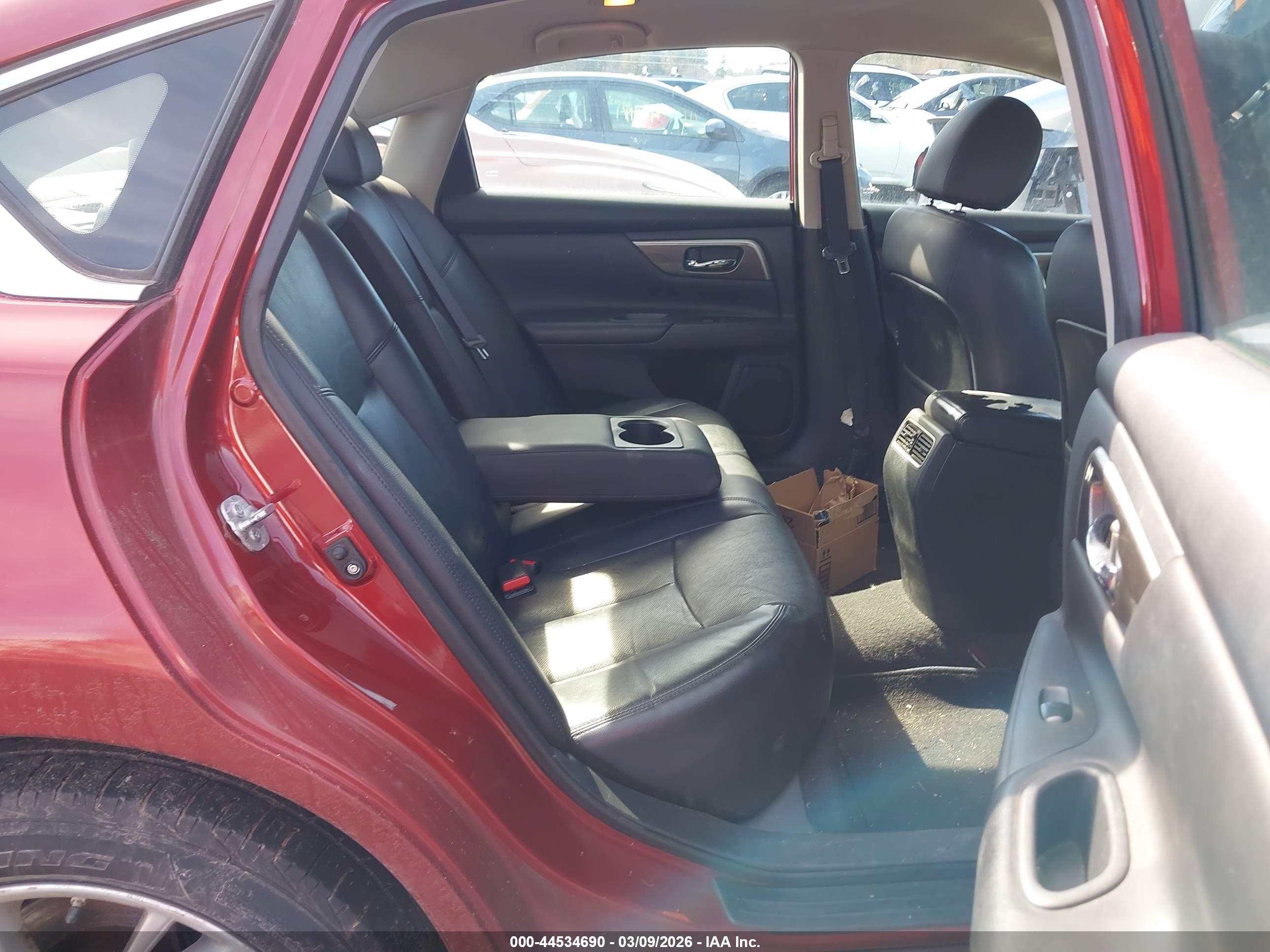 NISSAN ALTIMA image 8