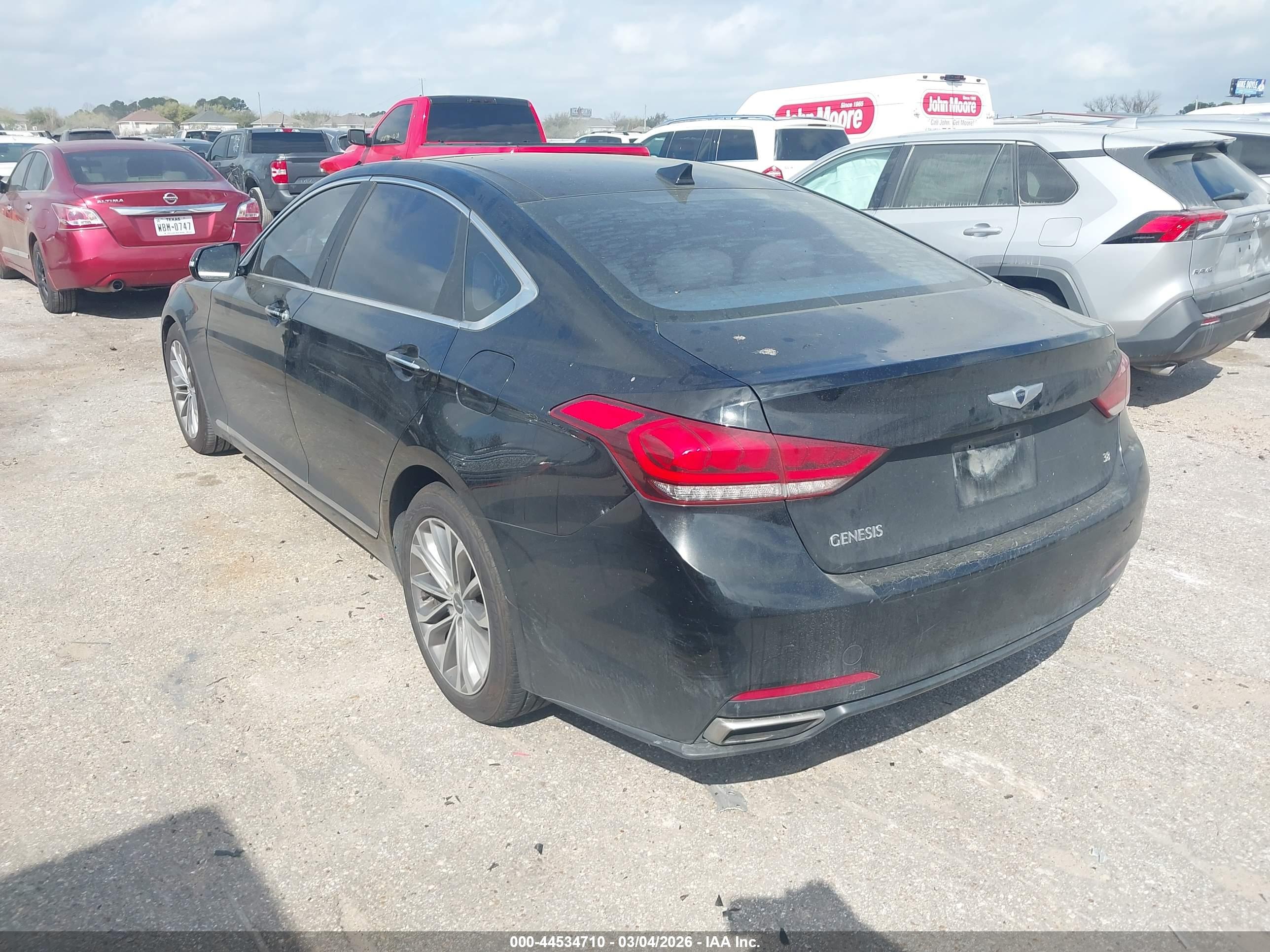 HYUNDAI GENESIS image 3