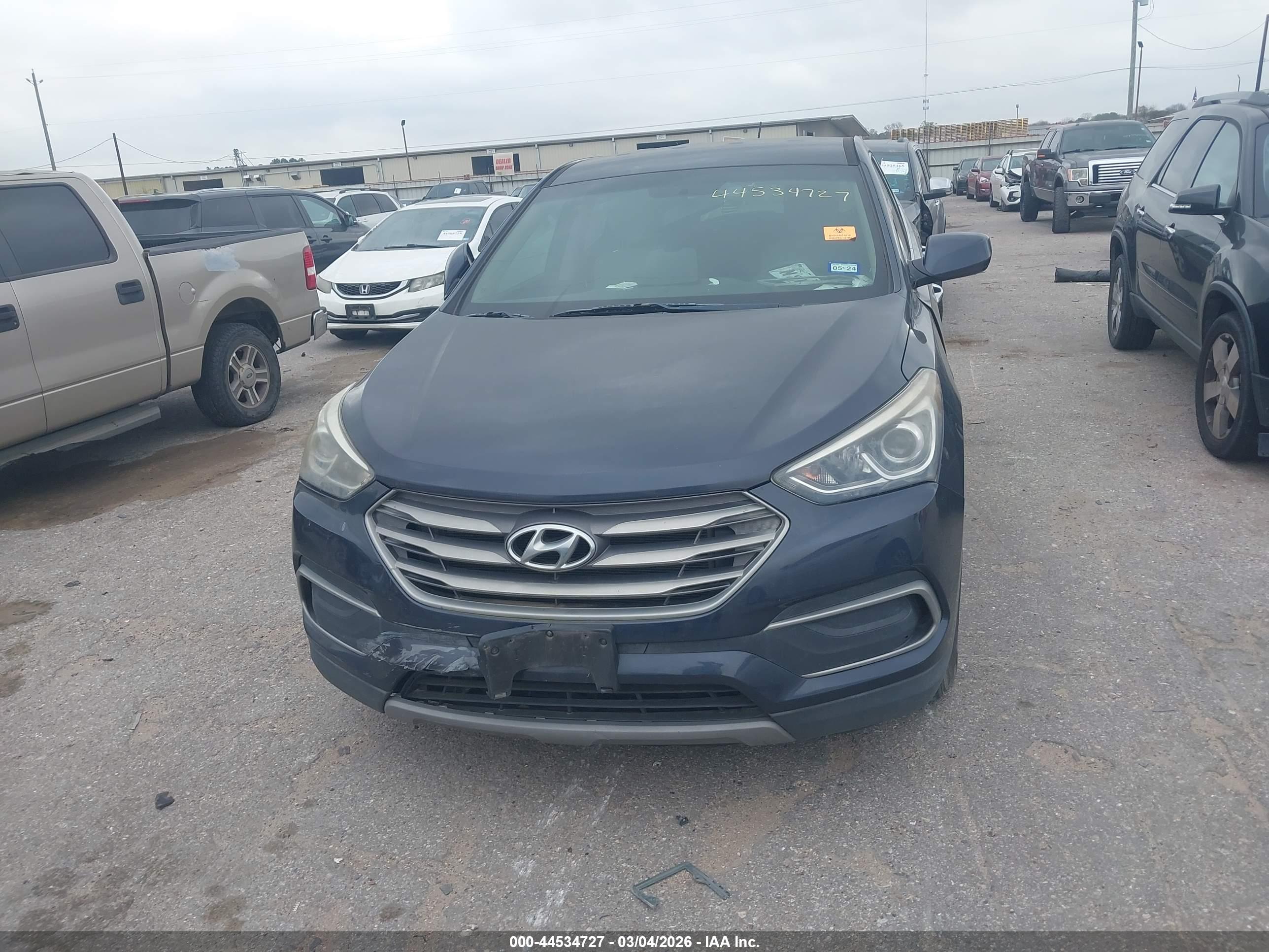 HYUNDAI SANTA image 10