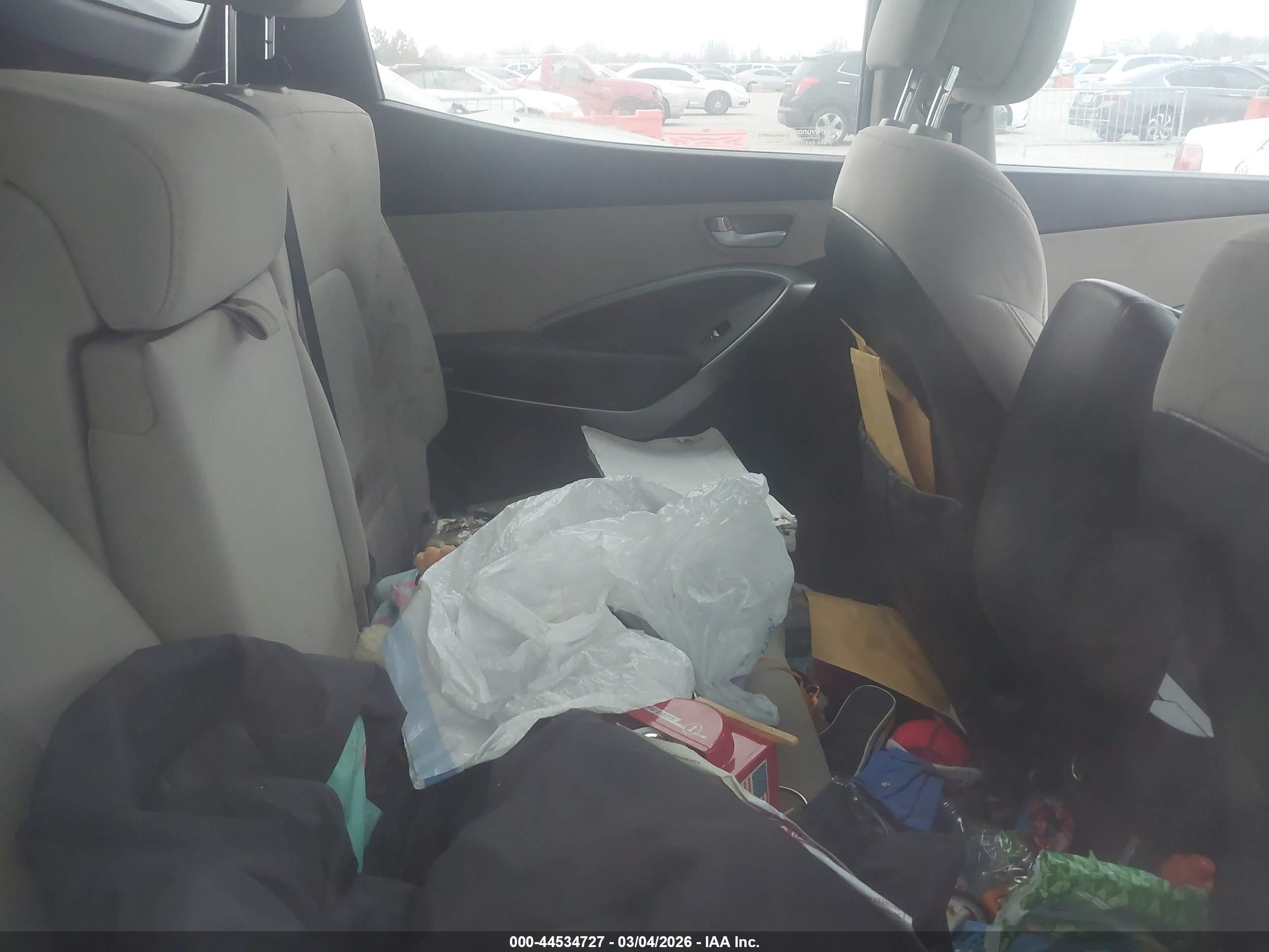 HYUNDAI SANTA image 8