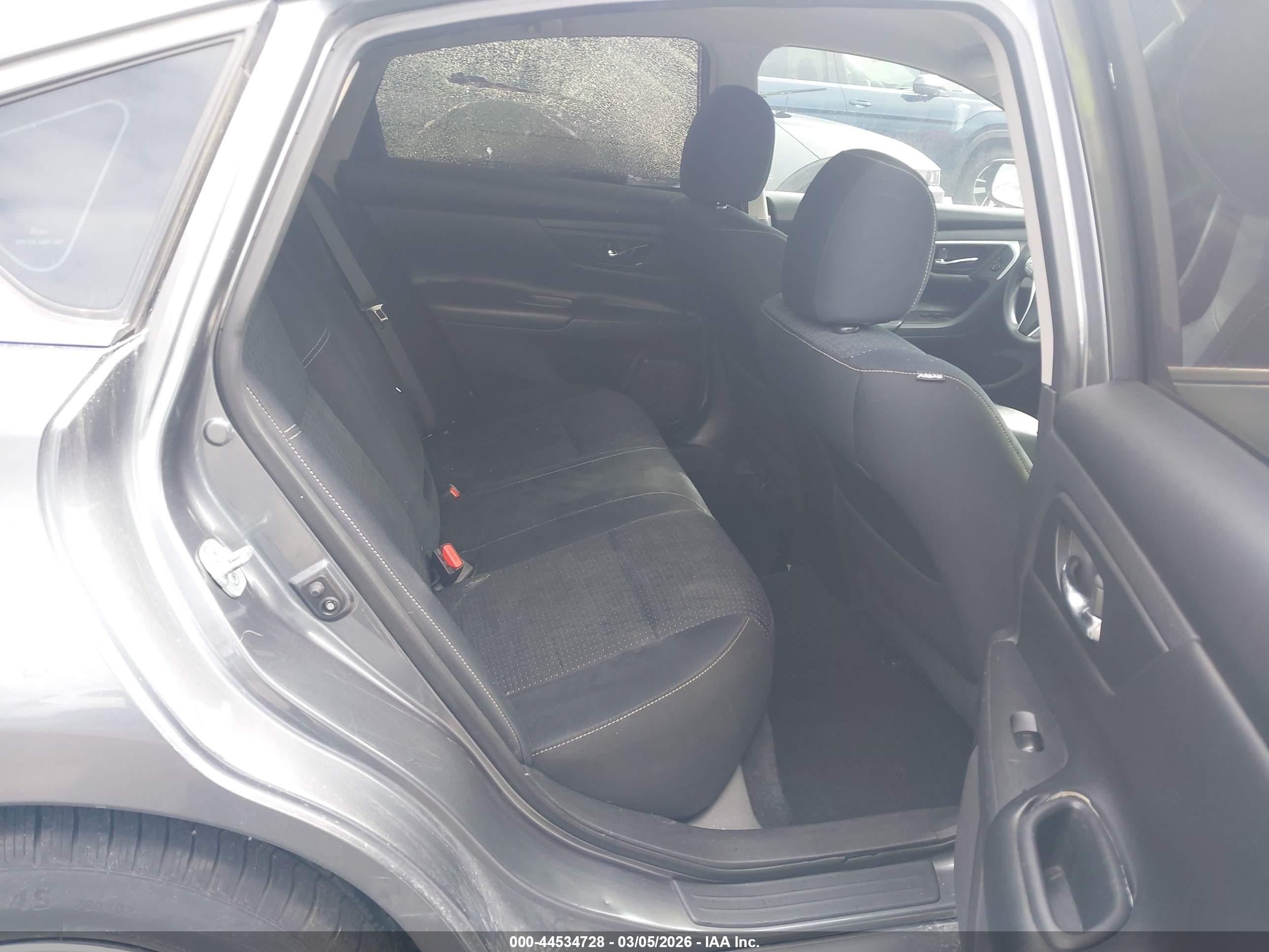 NISSAN ALTIMA image 8