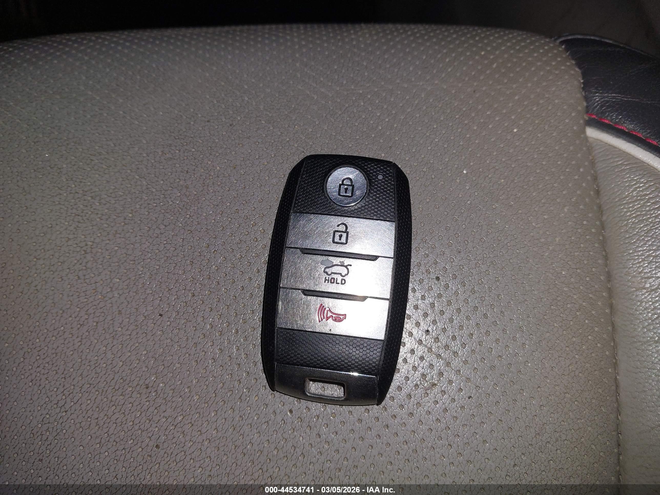 KIA SEDONA image 11