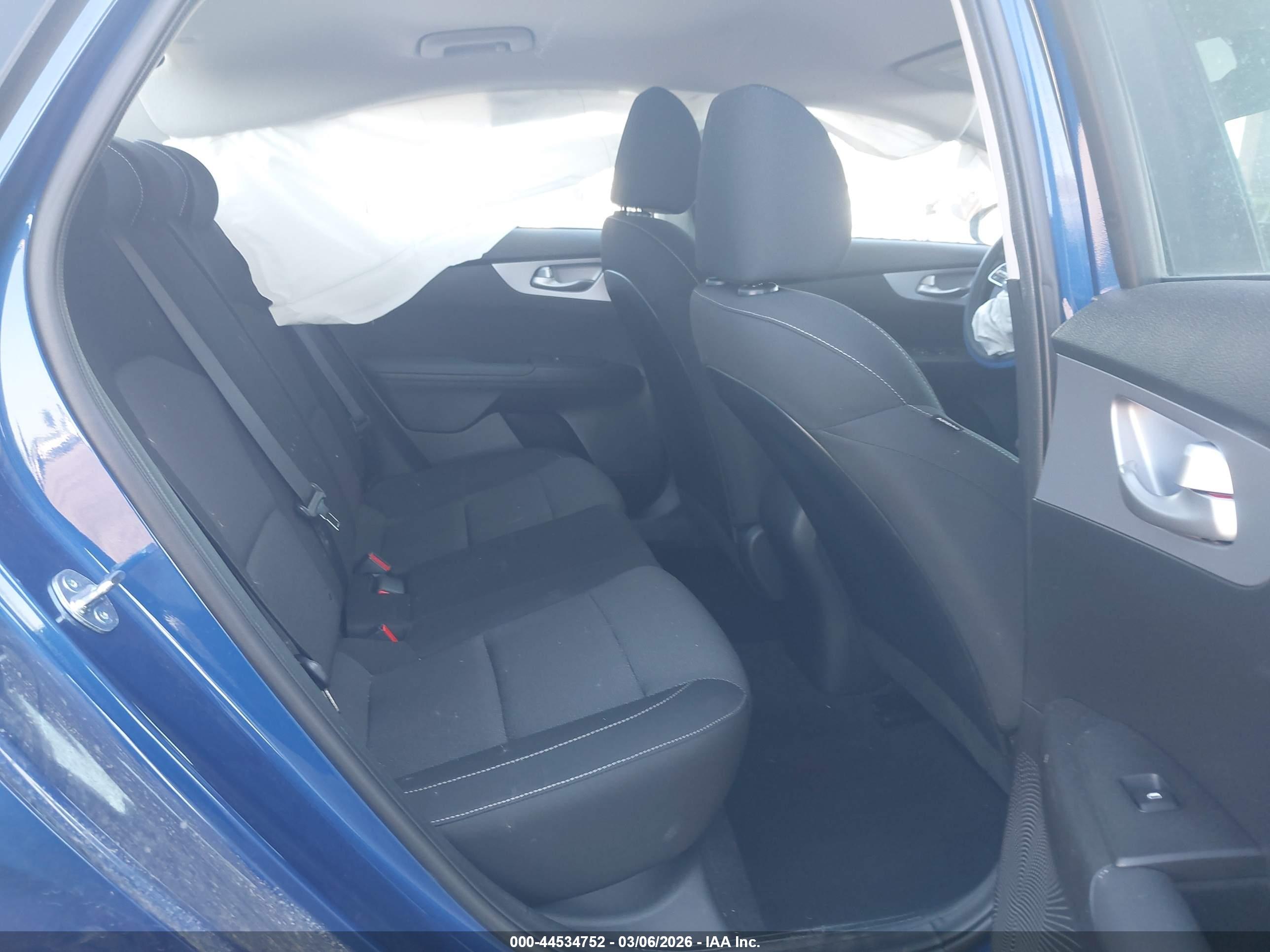KIA FORTE image 8