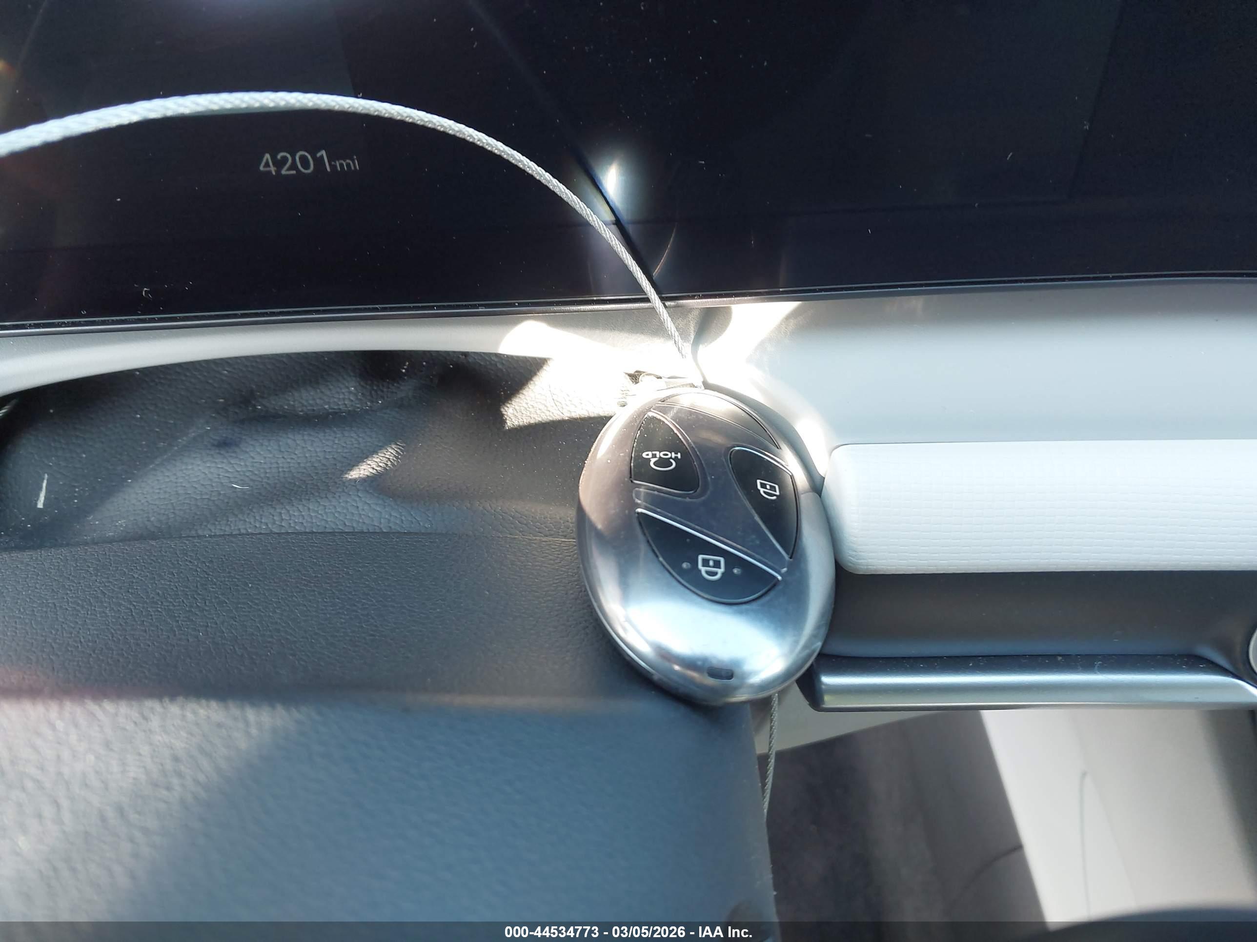 HYUNDAI TUCSON image 11
