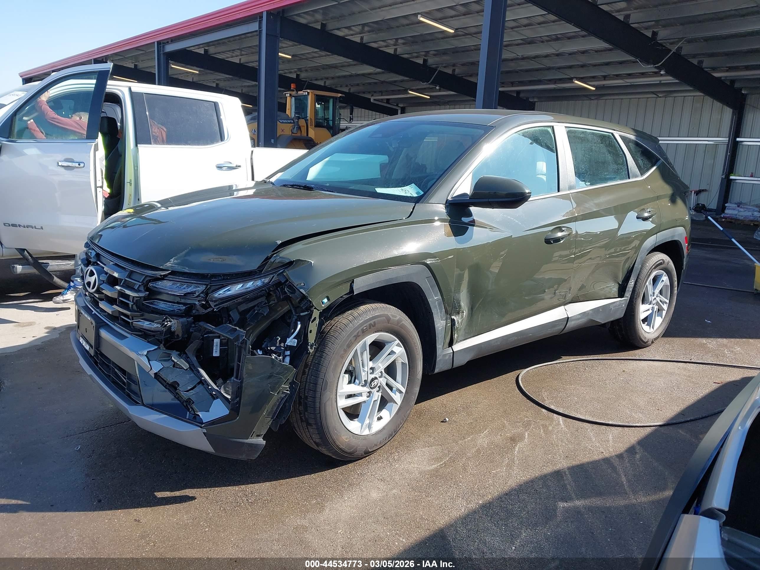 HYUNDAI TUCSON image 2