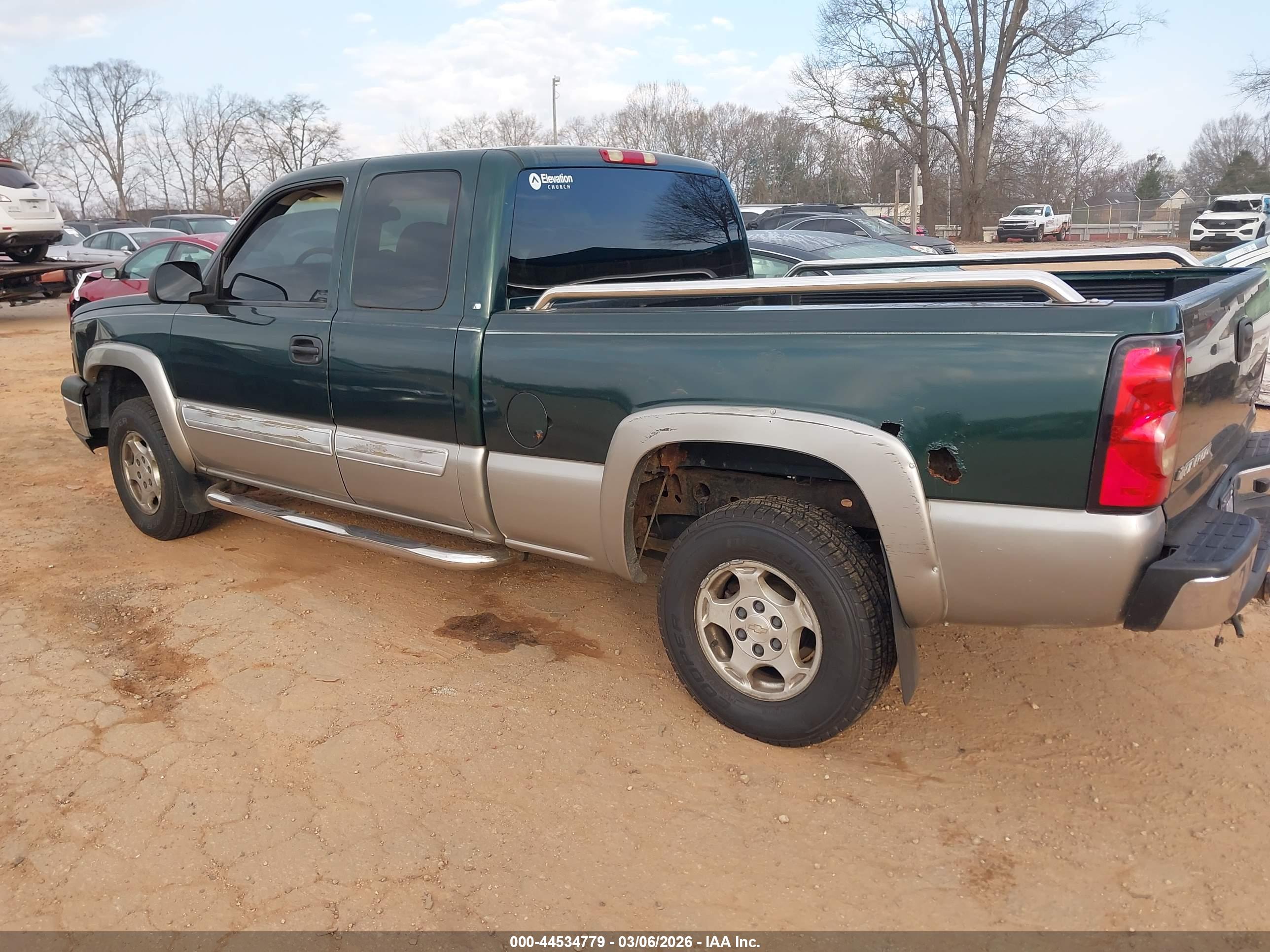 CHEVROLET SILVERADO image 3