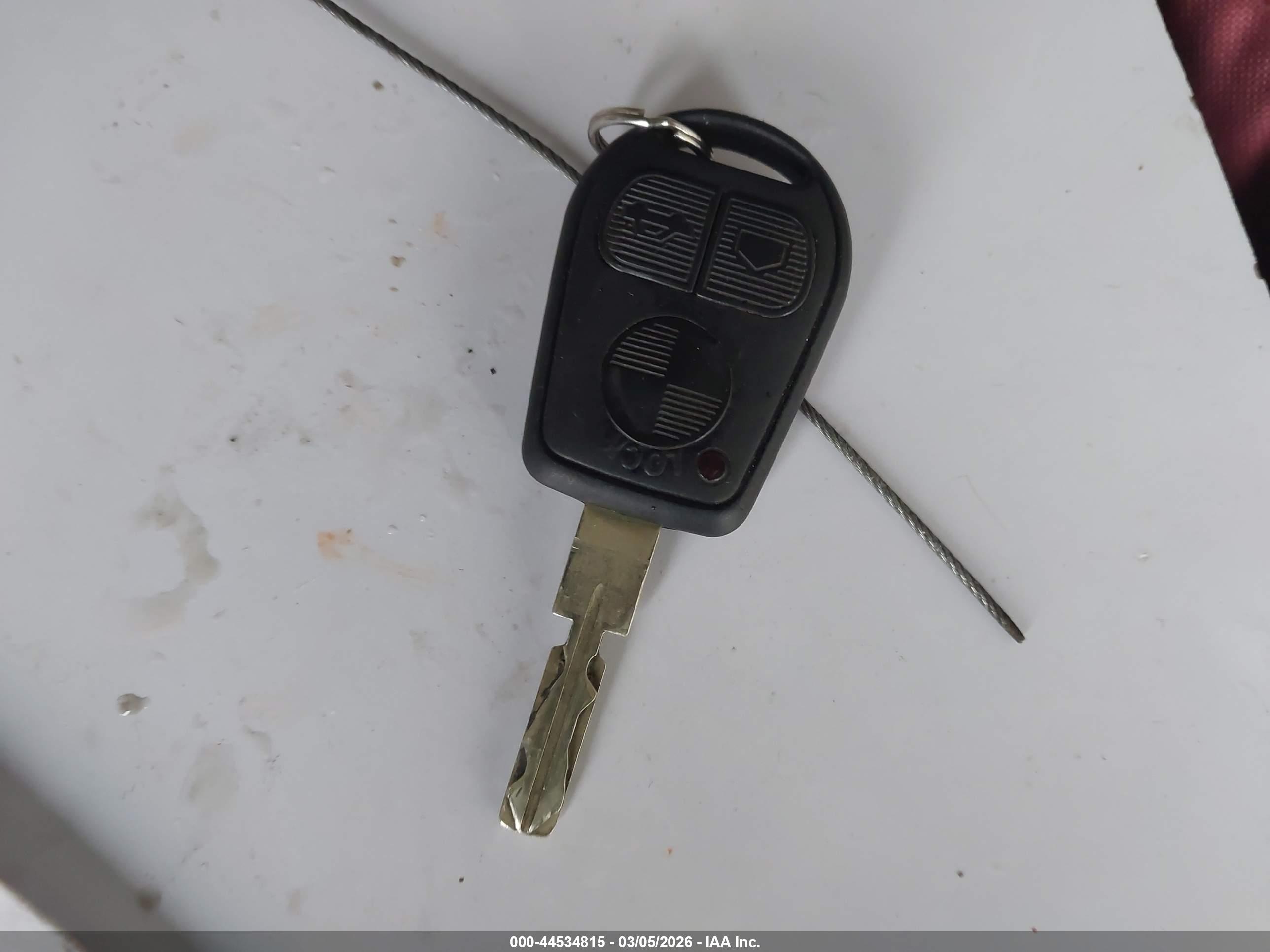 BMW 740IL image 11