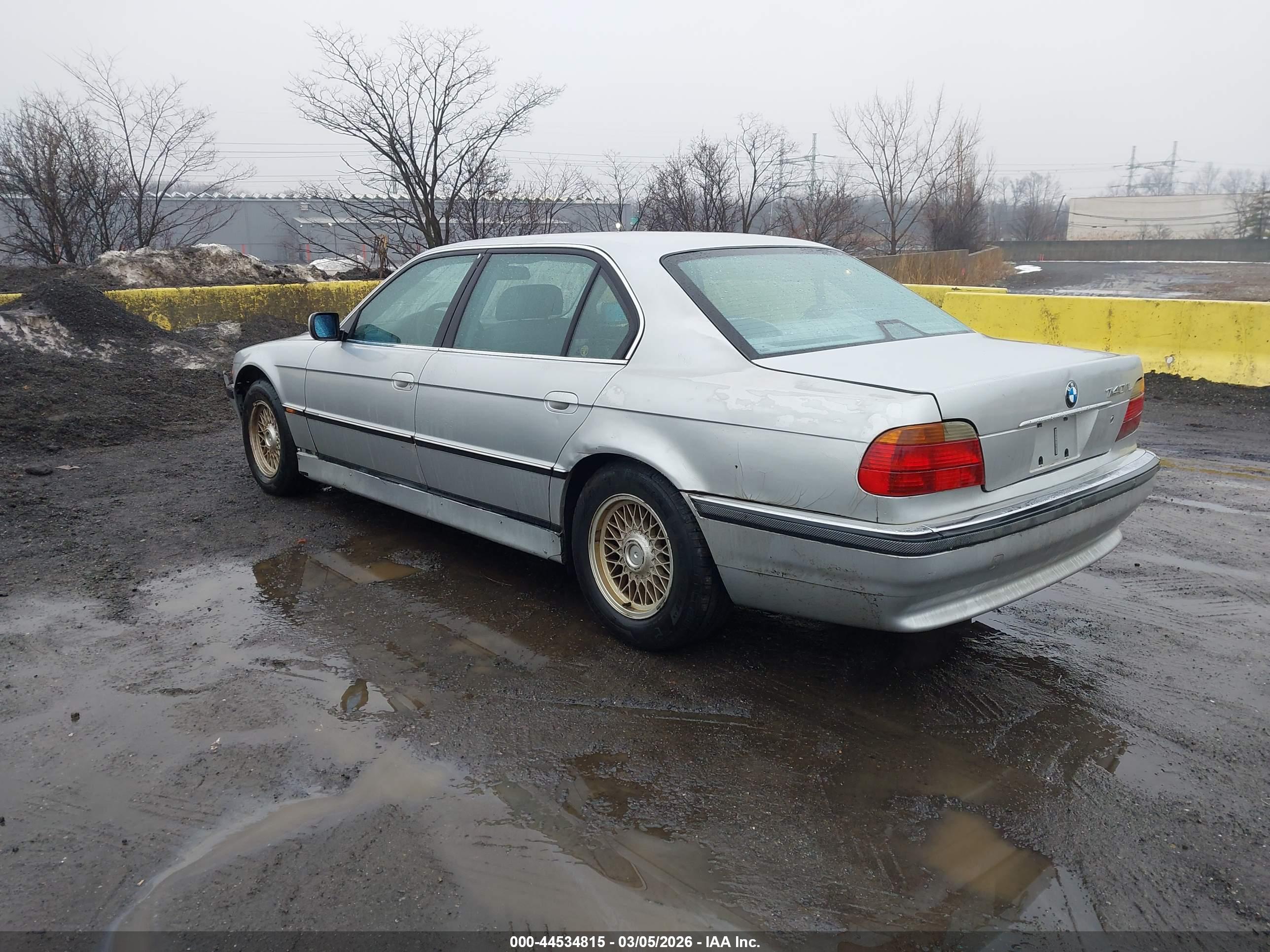 BMW 740IL image 3