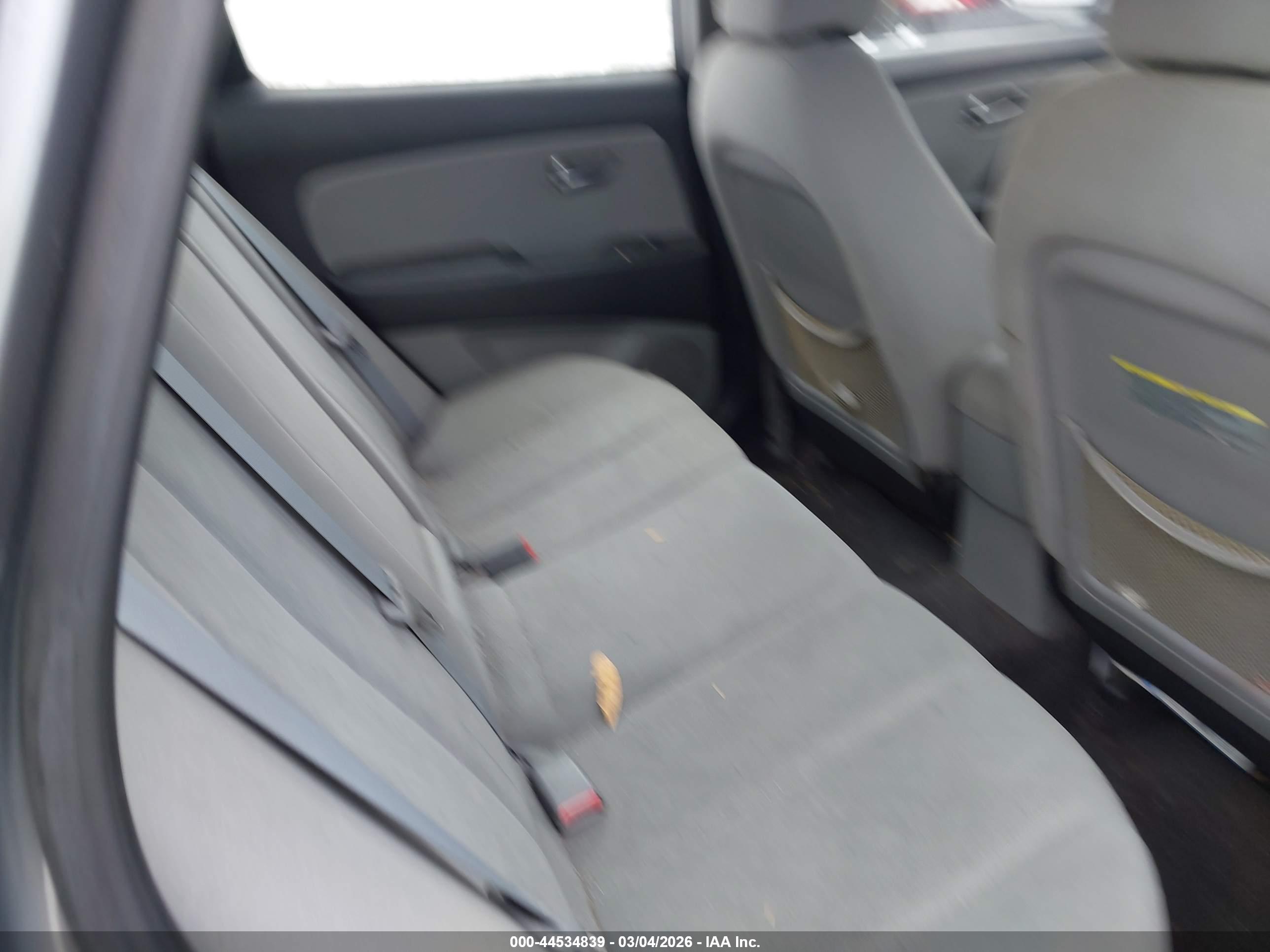 HYUNDAI ELANTRA image 8
