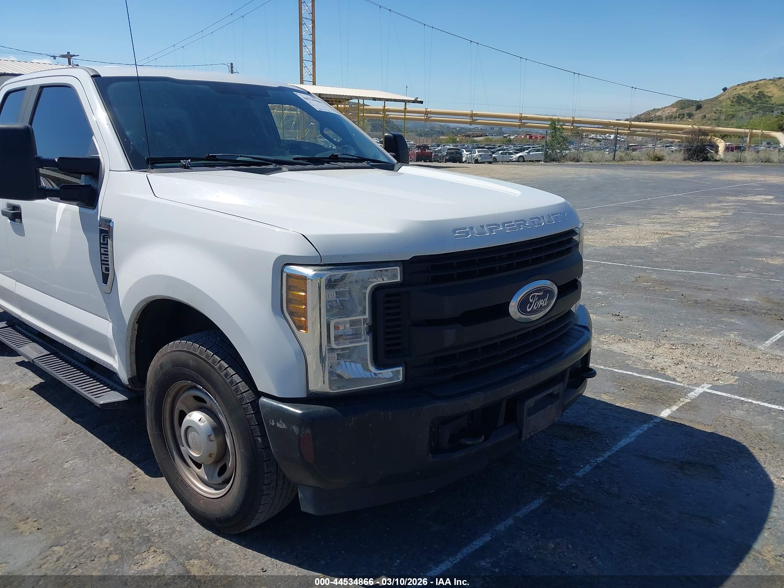 FORD F-250 image 6