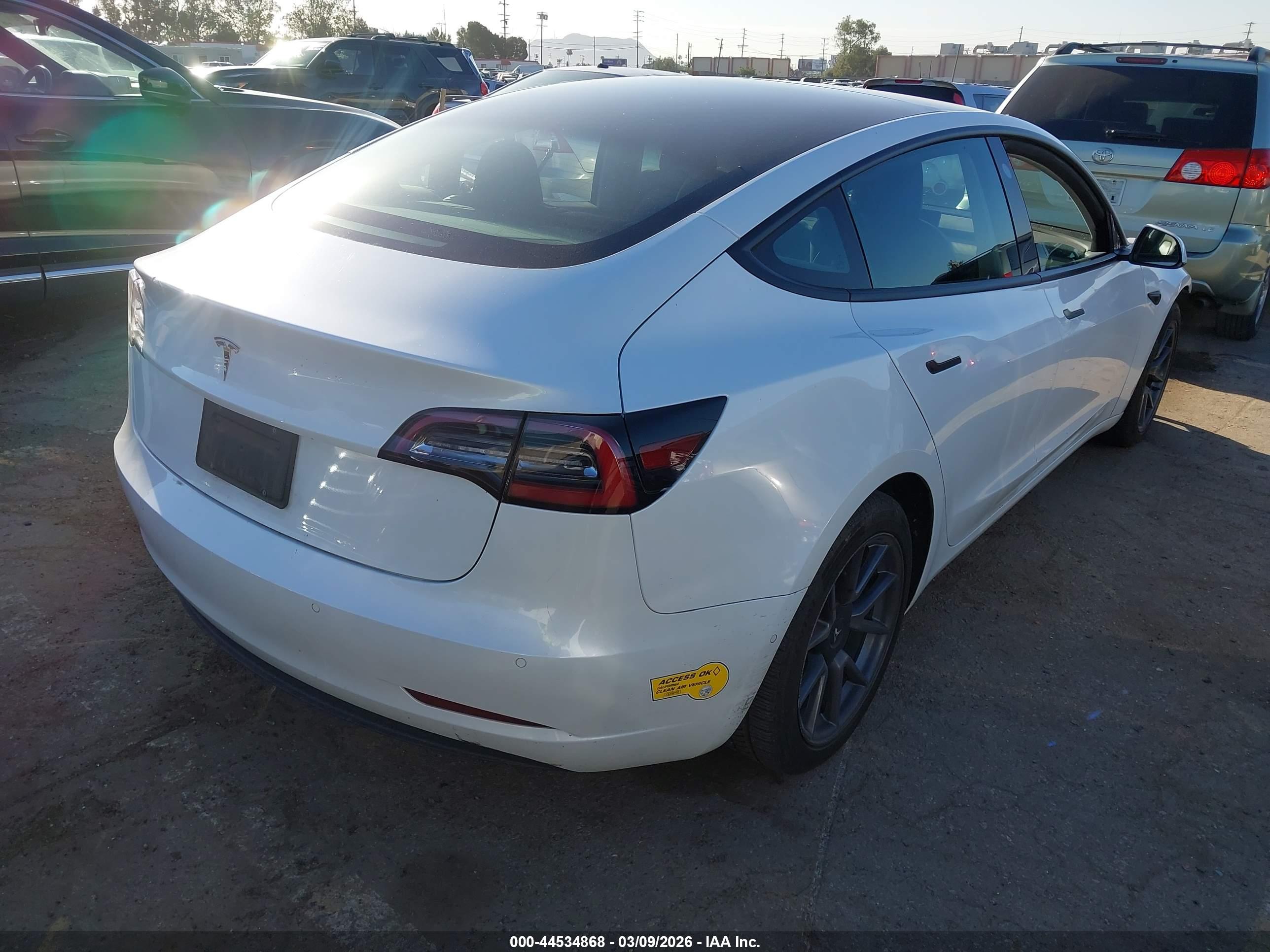 TESLA MODEL image 4