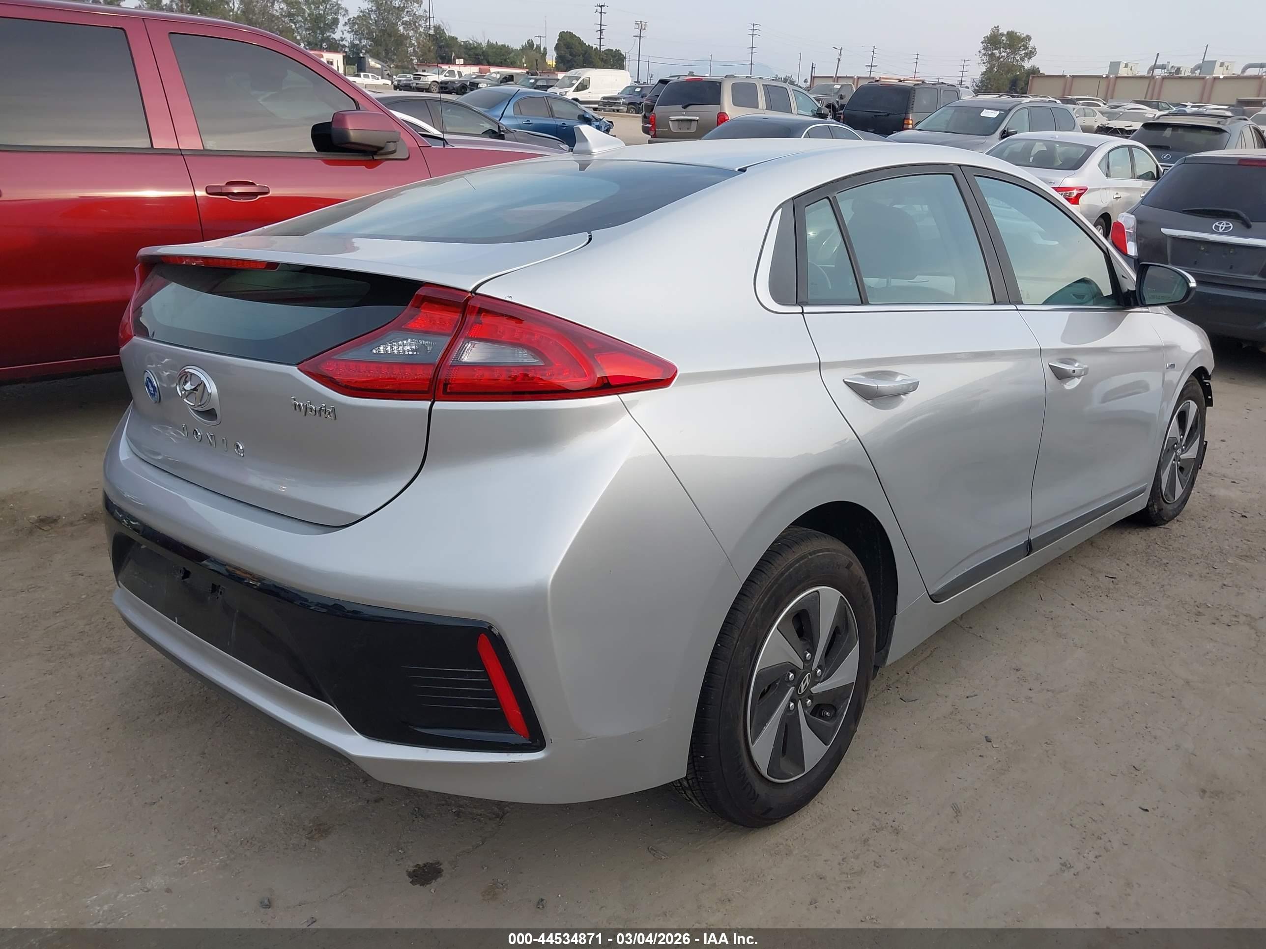 HYUNDAI IONIQ image 4
