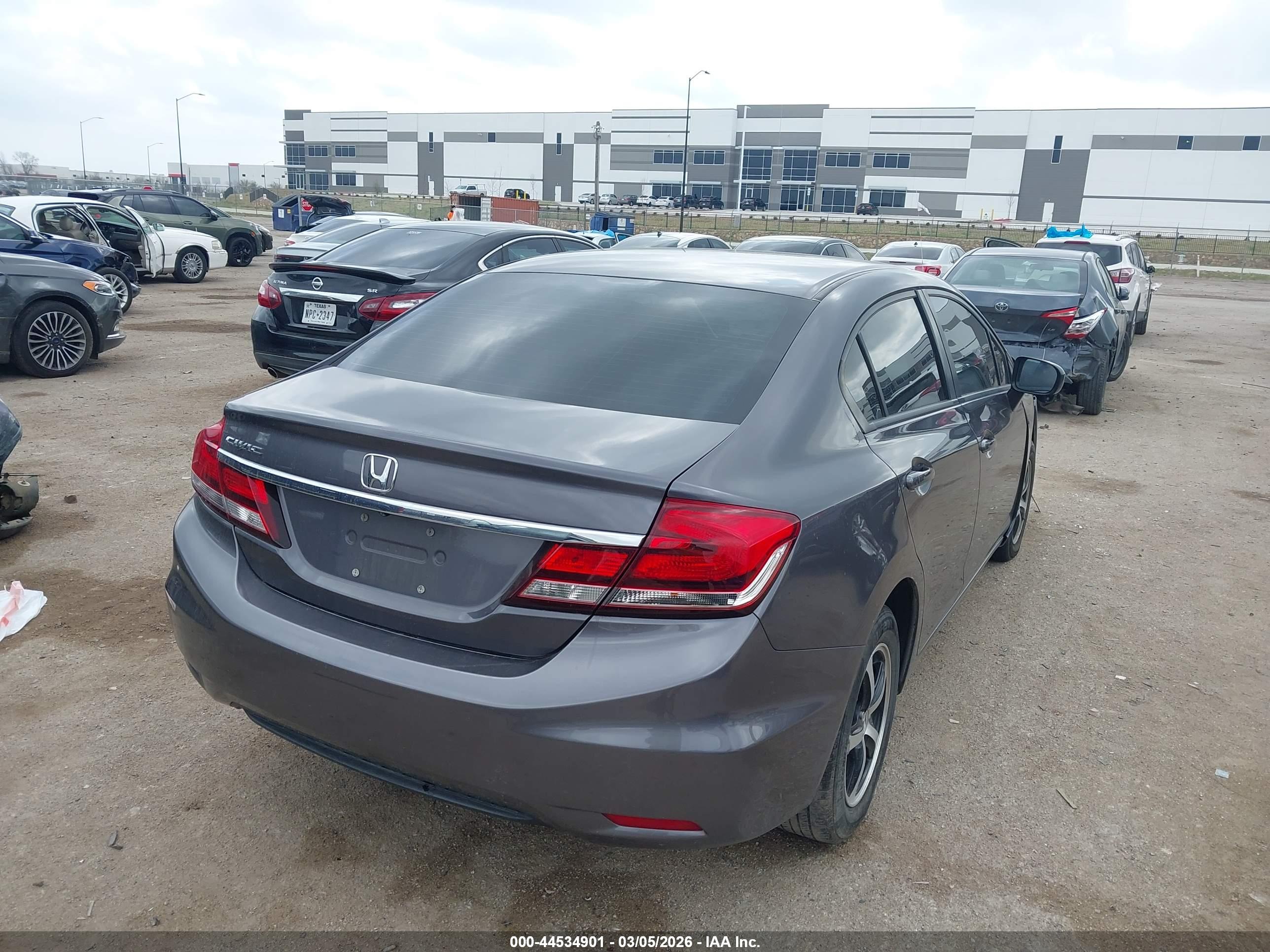 HONDA CIVIC image 4