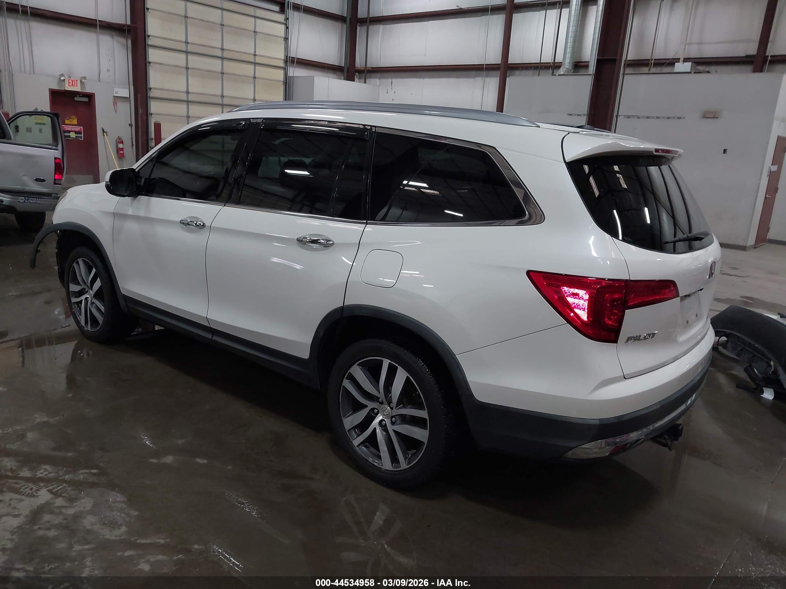 HONDA PILOT image 3