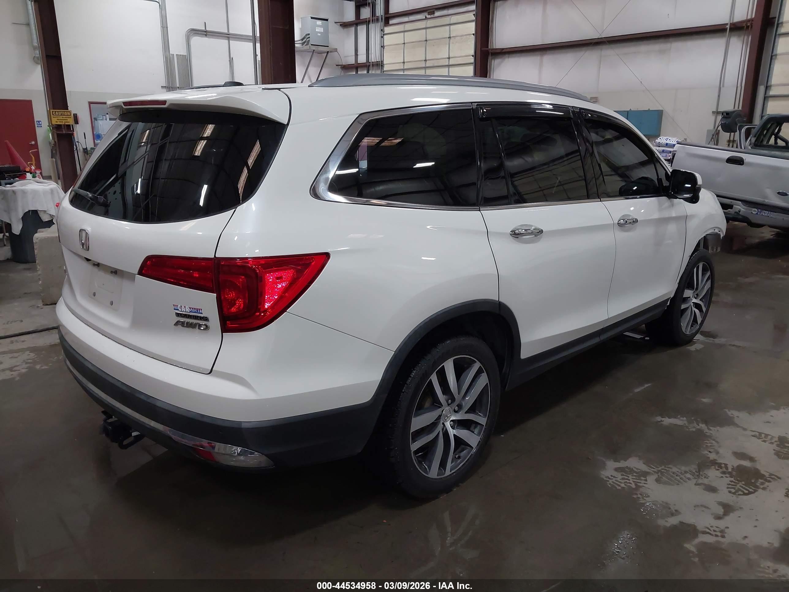 HONDA PILOT image 4