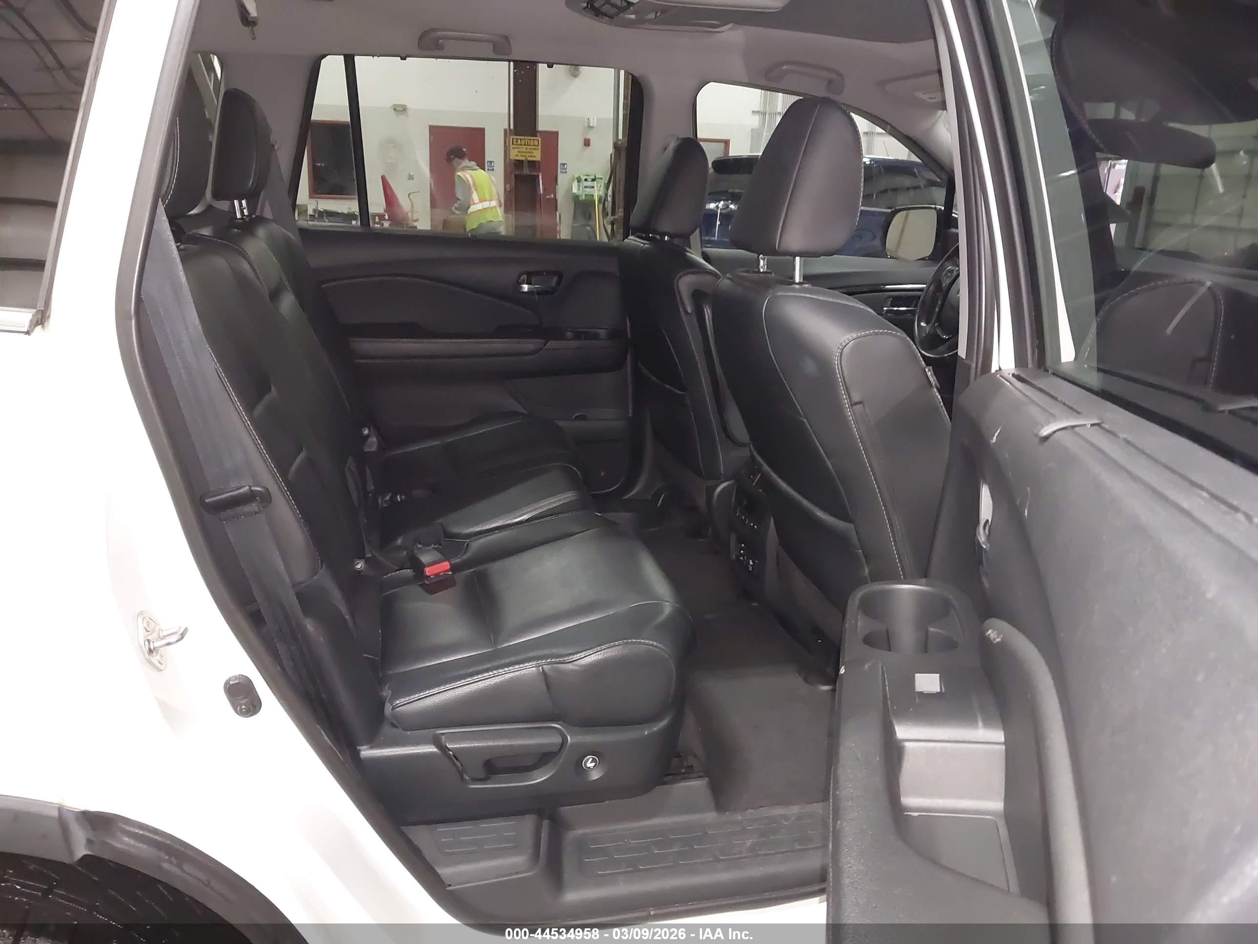 HONDA PILOT image 8