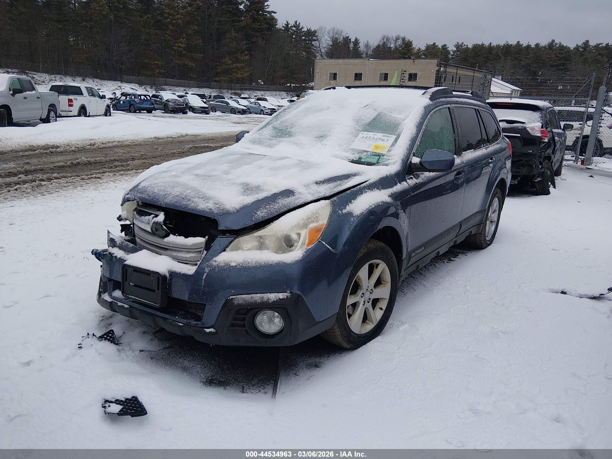 SUBARU OUTBACK image 2